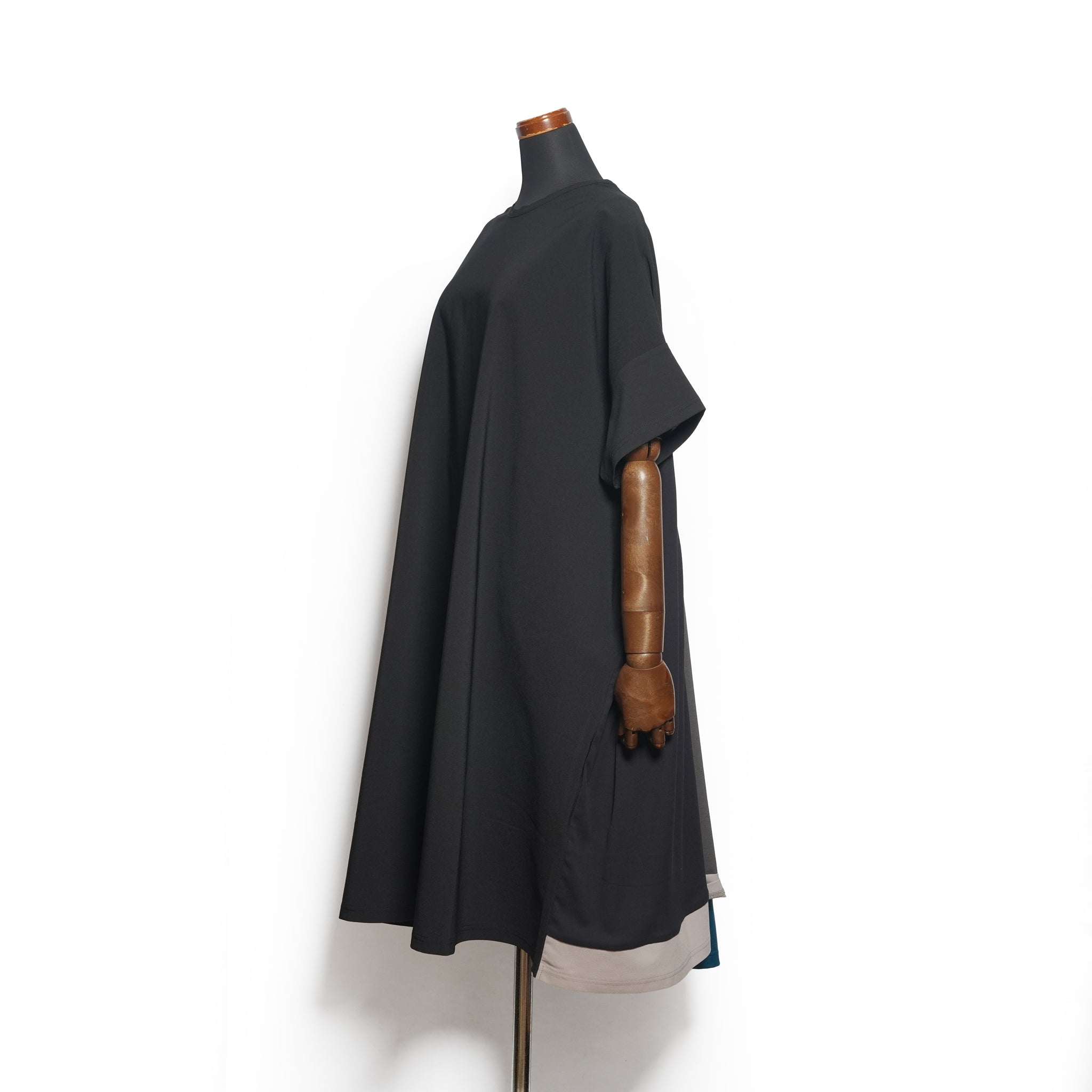 Draped Maxi Tee Dress– Black | BEDSIDEDRAMA