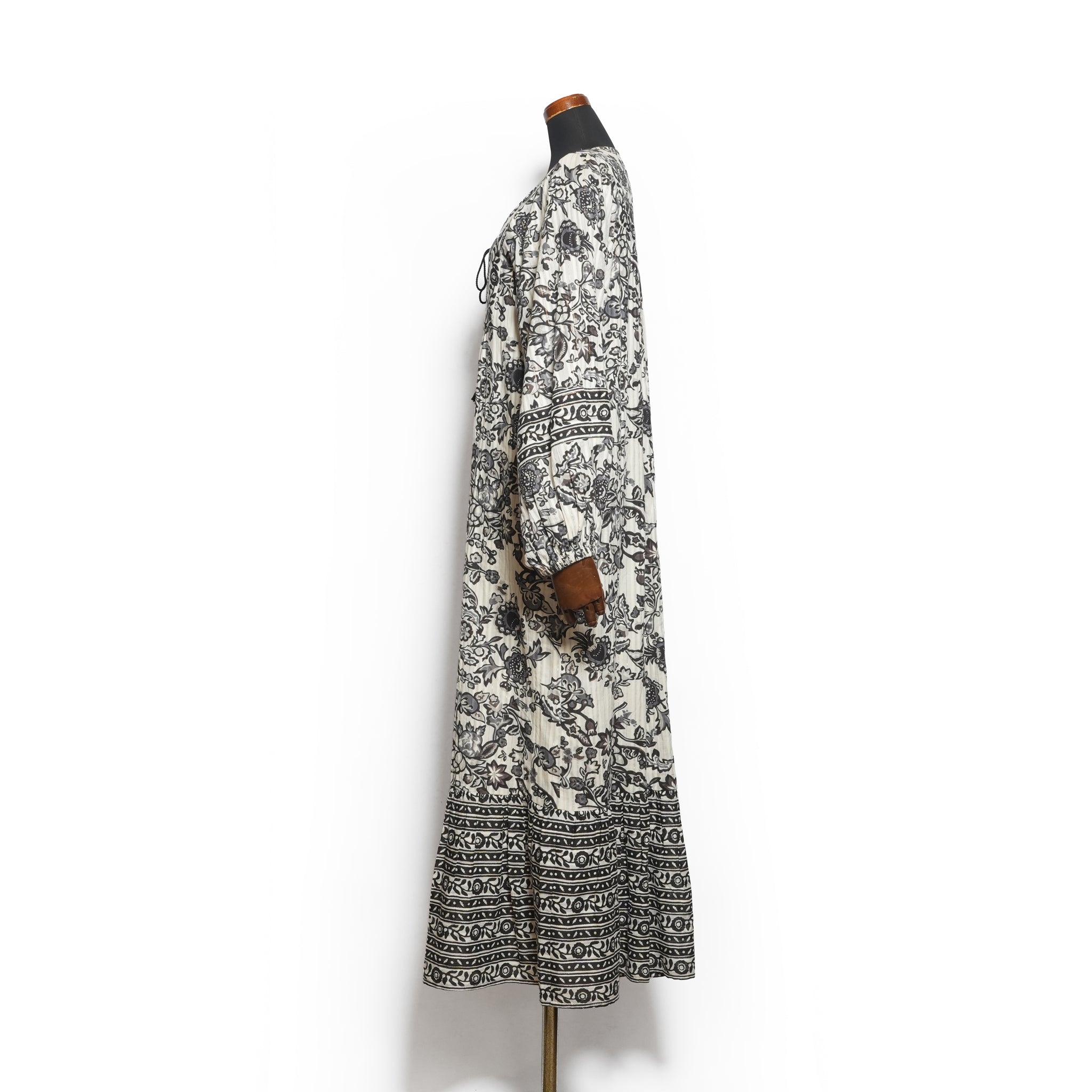 Paisley Flower Print Dress – Black | SARAMALLIKA
