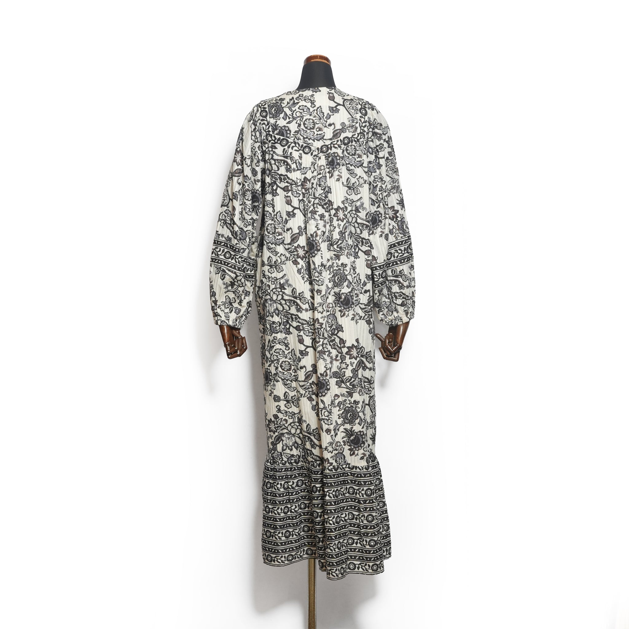 Paisley Flower Print Dress – Black | SARAMALLIKA