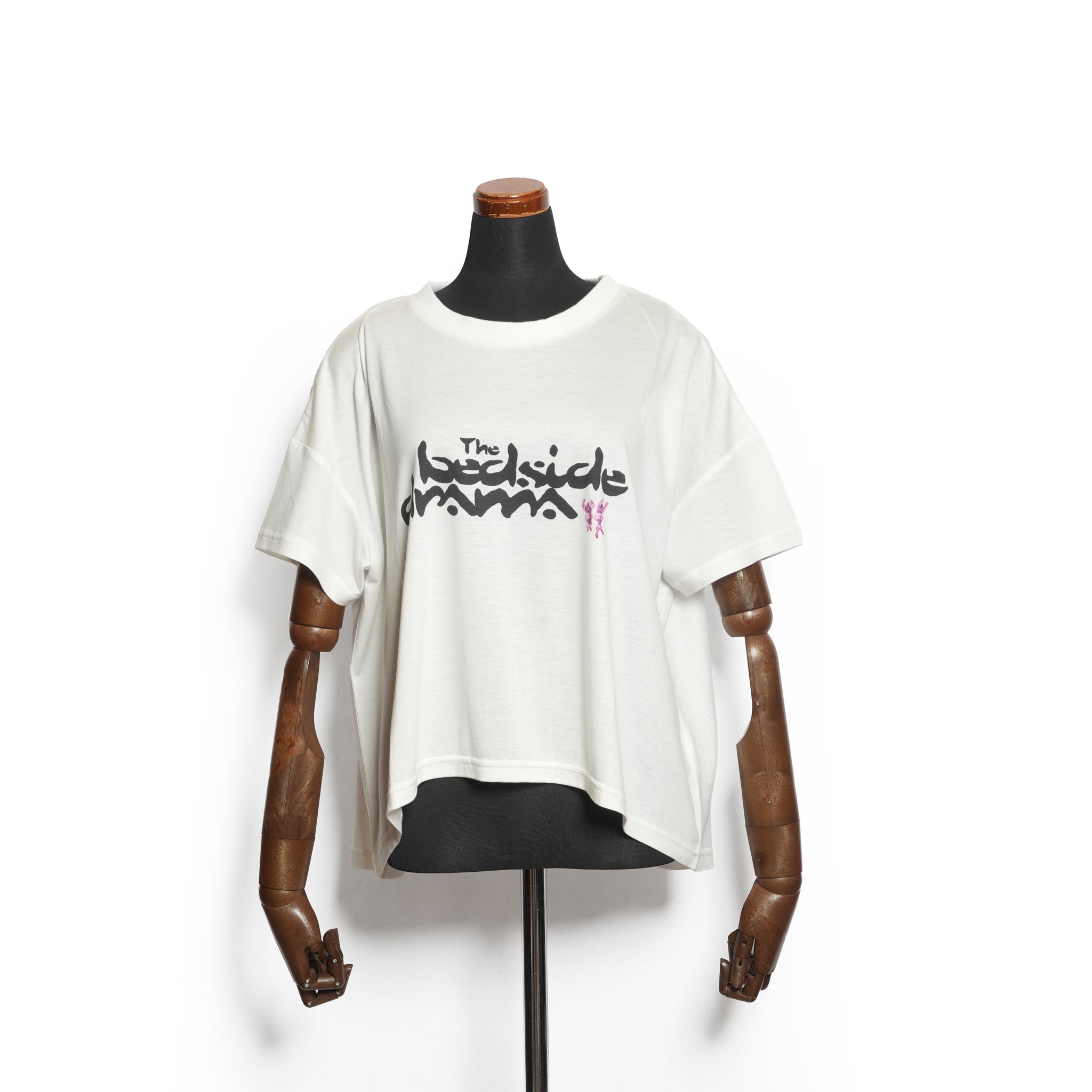 BEDSIDE SISTERS Flare T-Shirt– White | BEDSIDEDRAMA