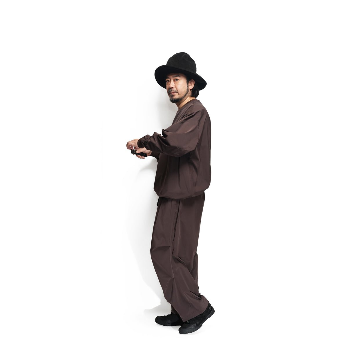_301 – Dark Brown | UNTRACE