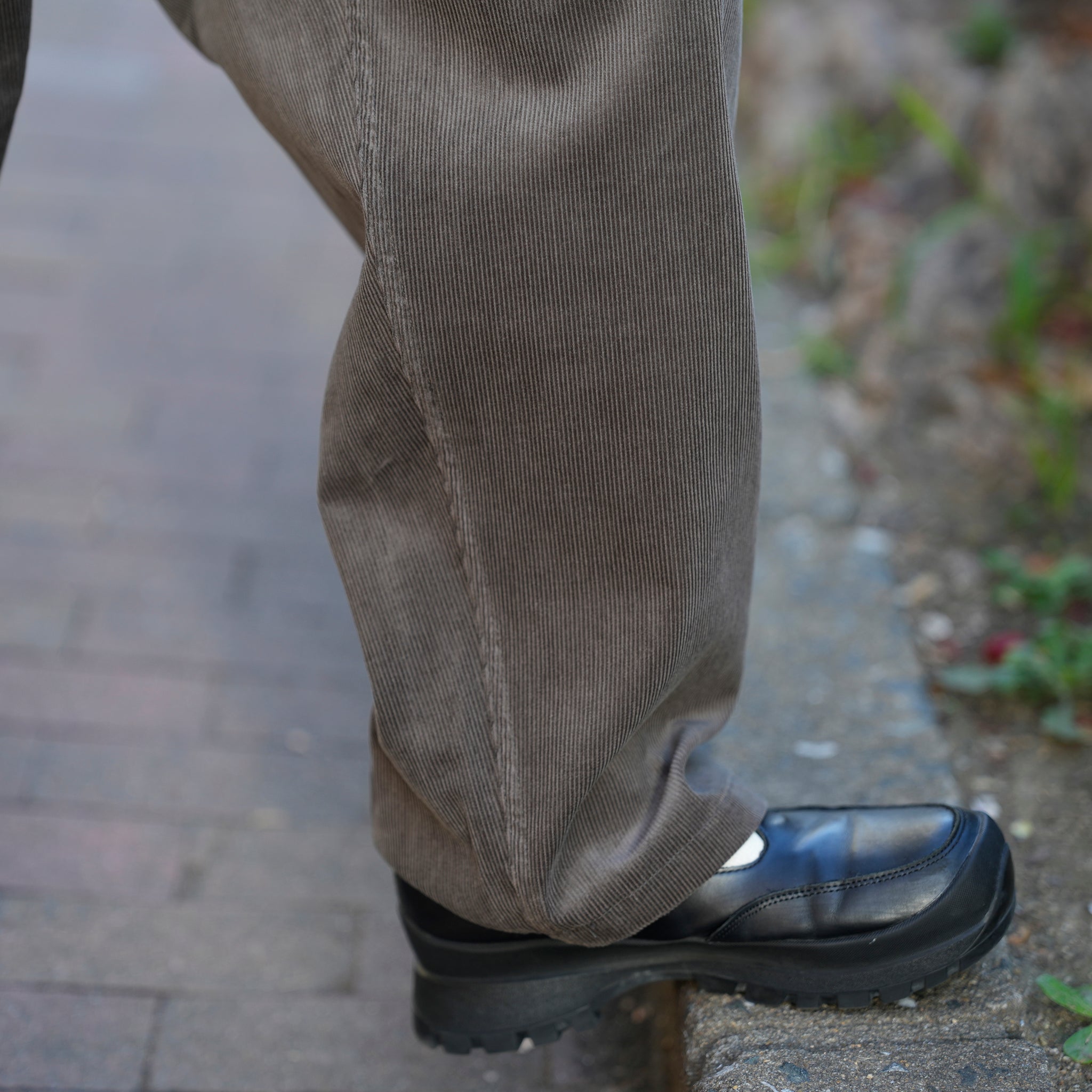 RELAX FIT №147 [ Corduroy easyslacks ] Color:Charcoal Gray【RELAX FIT_リラックスフィット】