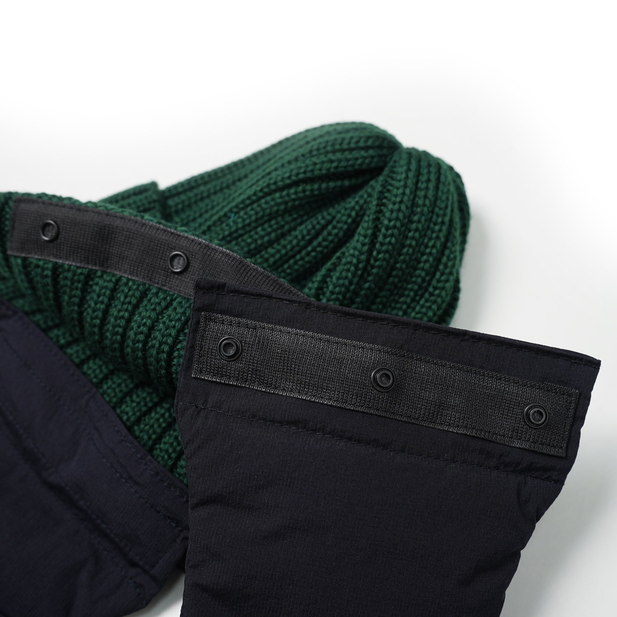 No:UN-024_AW23 | Name:EARMUFF BEANIE | Color:Green X Dark Navy