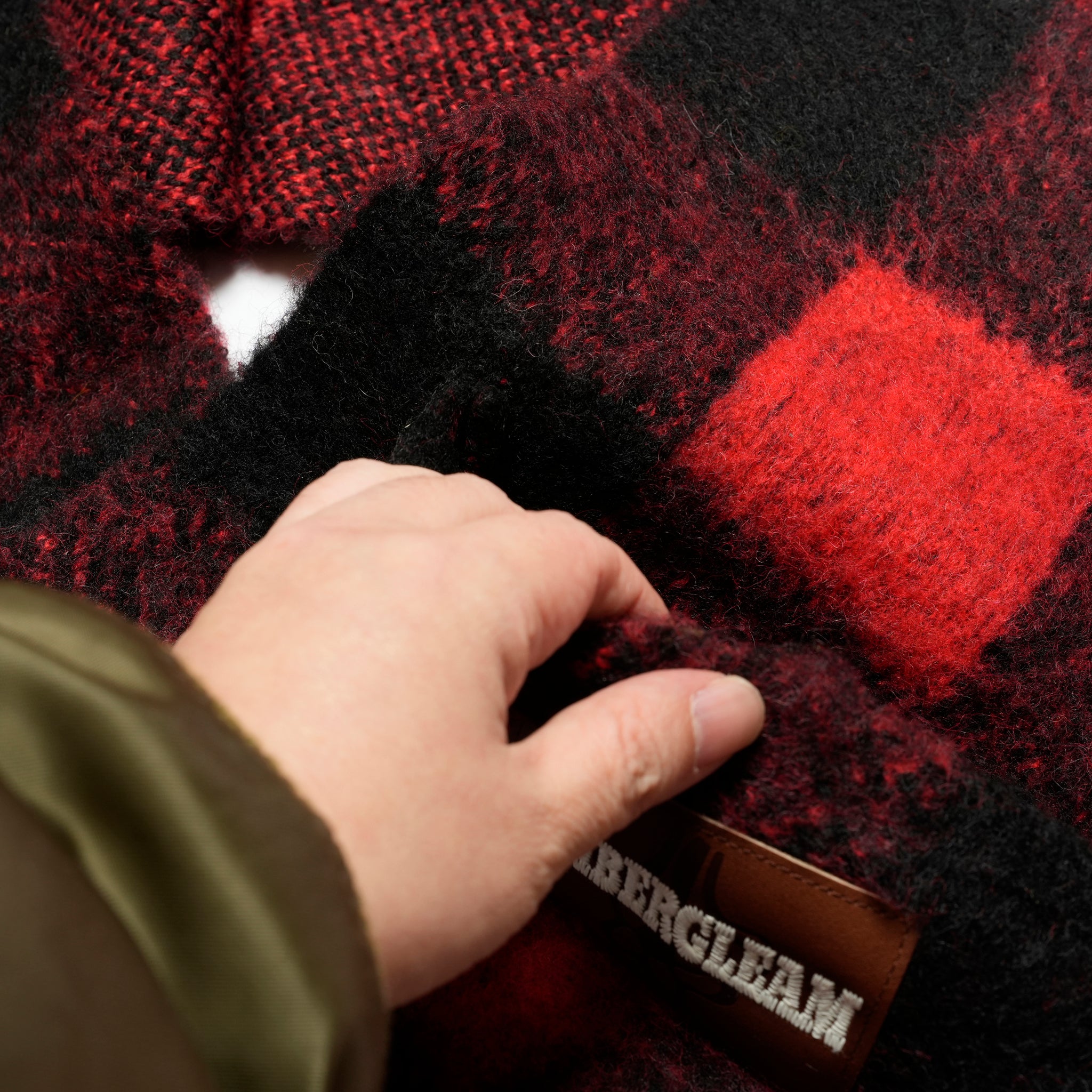 Moist Hoodie Poncho / Red | AMBERGLEAM