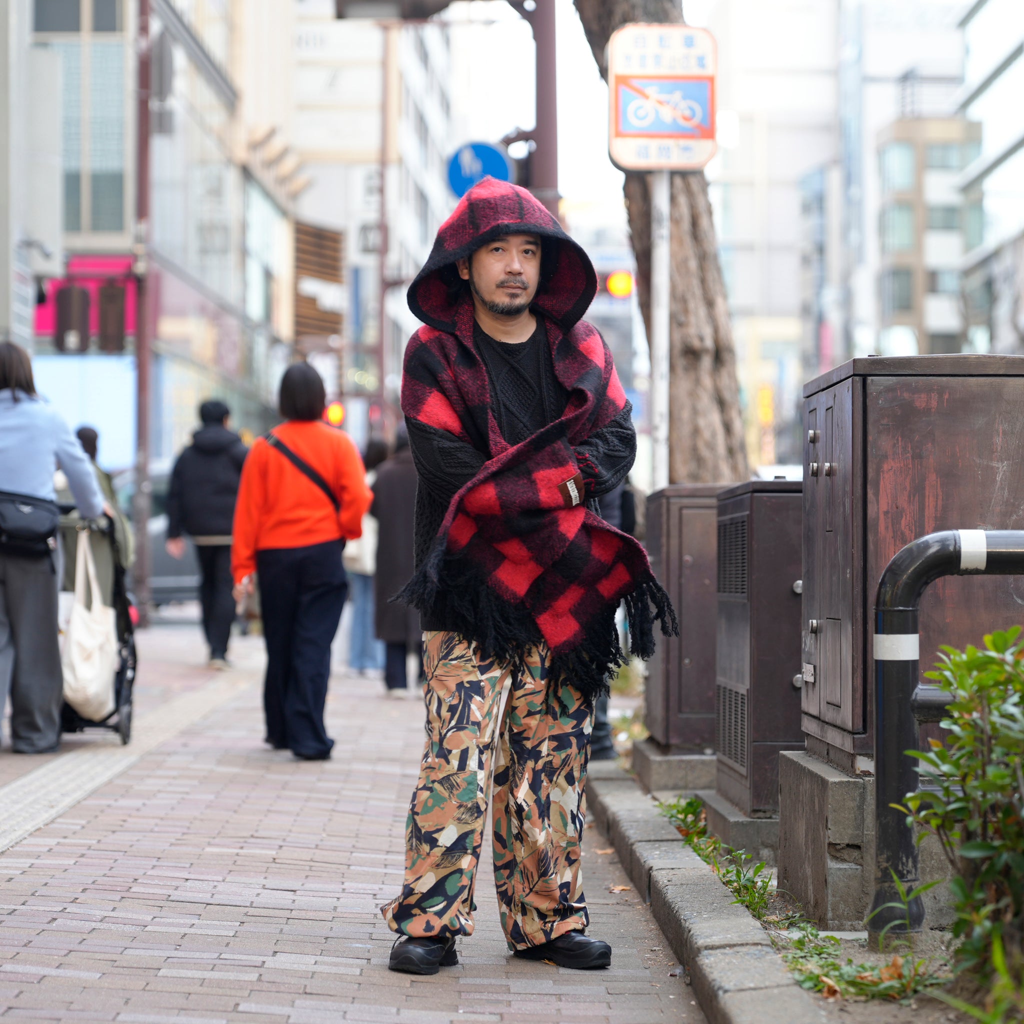 Moist Hoodie Poncho/Red【AMBERGLEAM_アンバーグリーム】1399151213