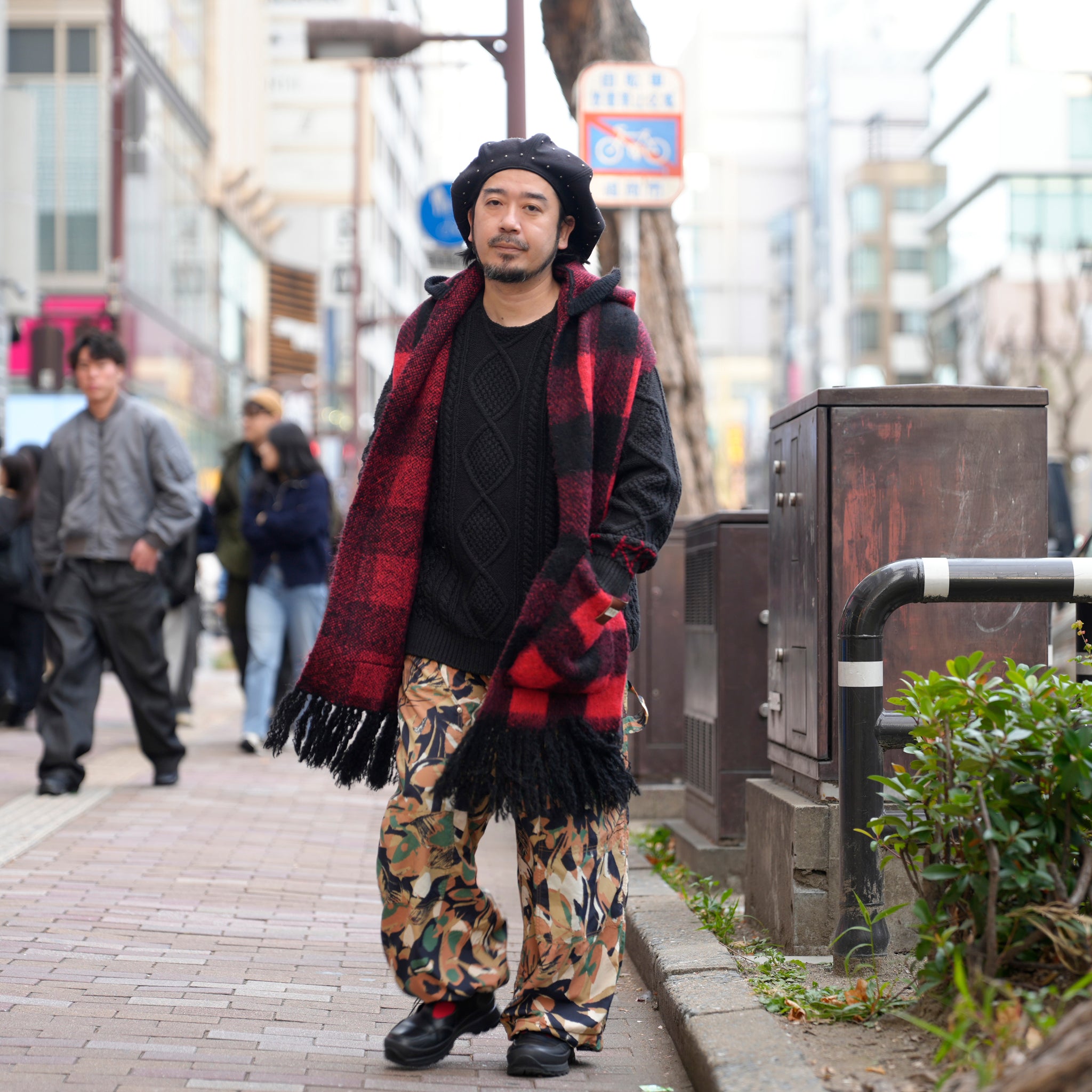 Moist Hoodie Poncho / Red | AMBERGLEAM