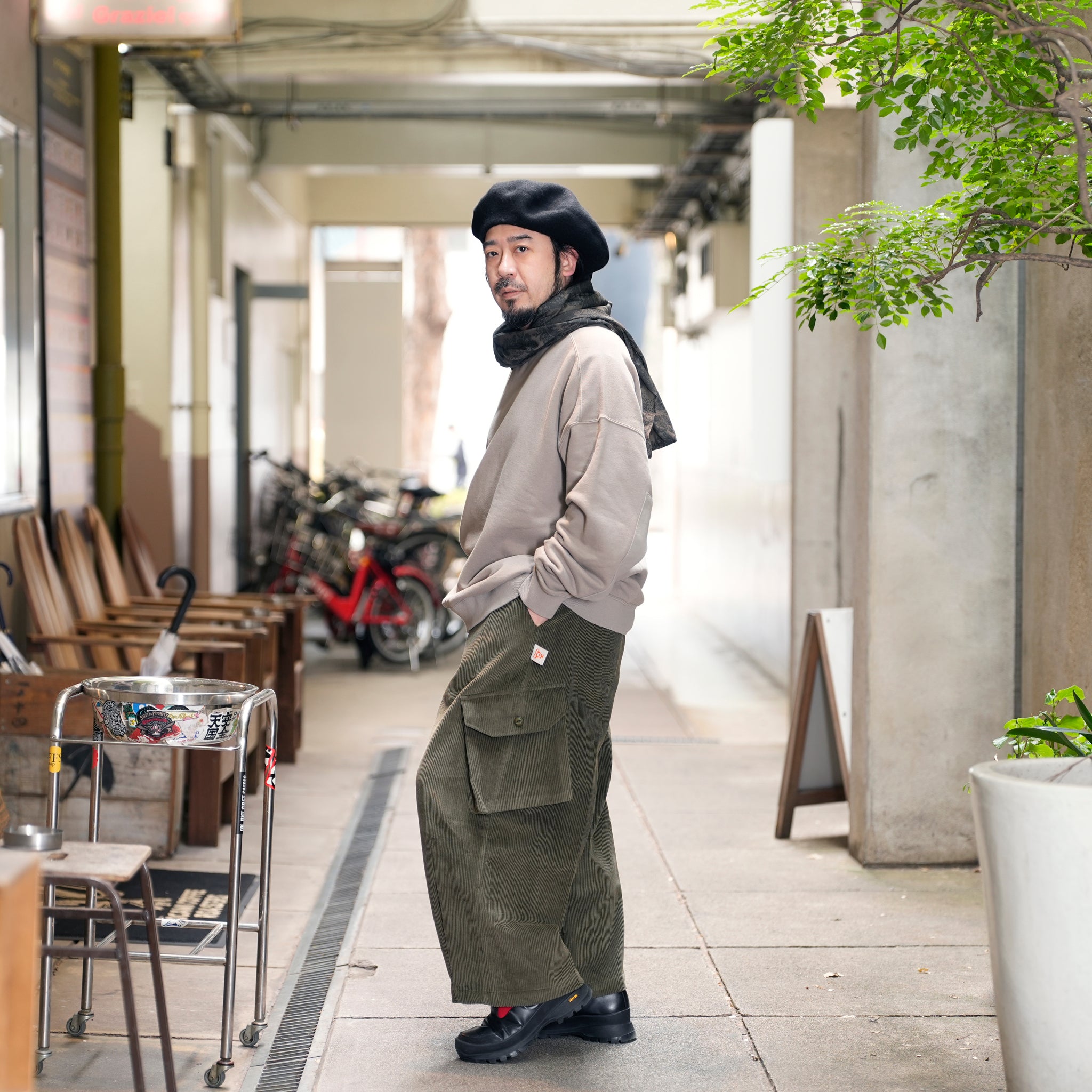 G64302_KH | CORDUROY BALLOON PANTS-KH | Color:Khaki【GORT_ゴート】