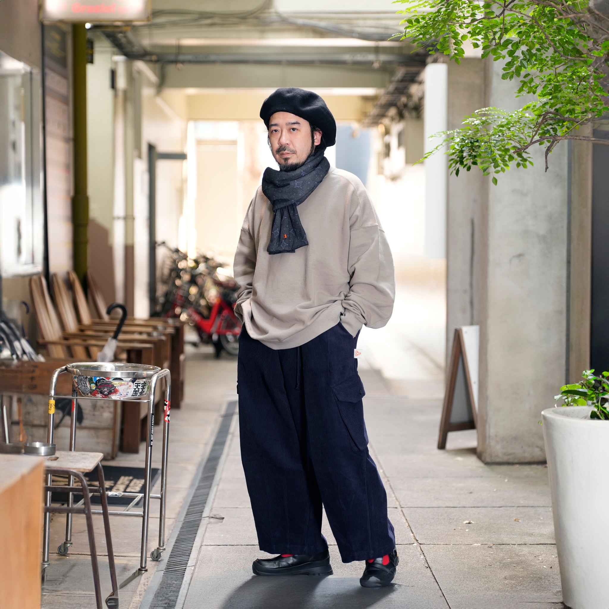 G64302_NV | CORDUROY BALLOON PANTS-NV | Color:Navy【GORT_ゴート】