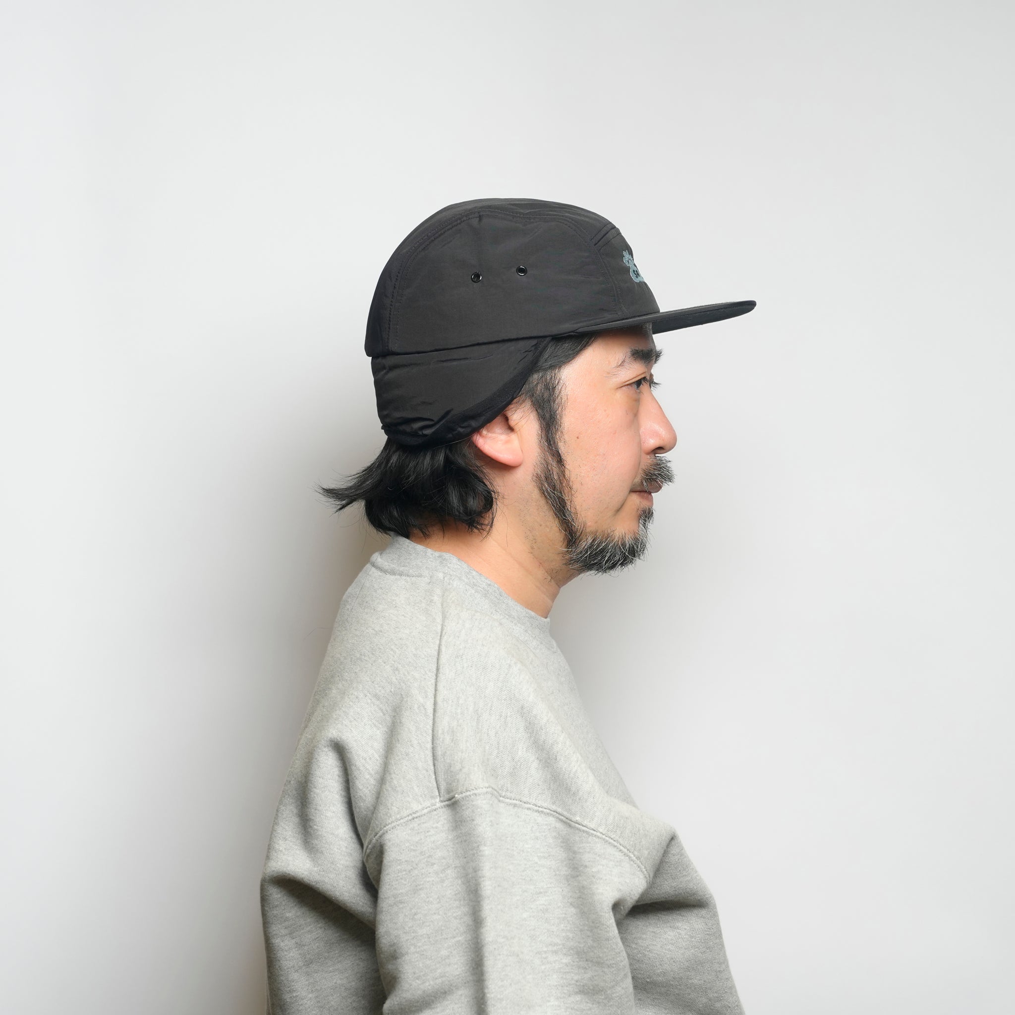 SAMUEL × SHIMAO MAHO CAMP CAP – BLACK / BLUE | SAMUEL