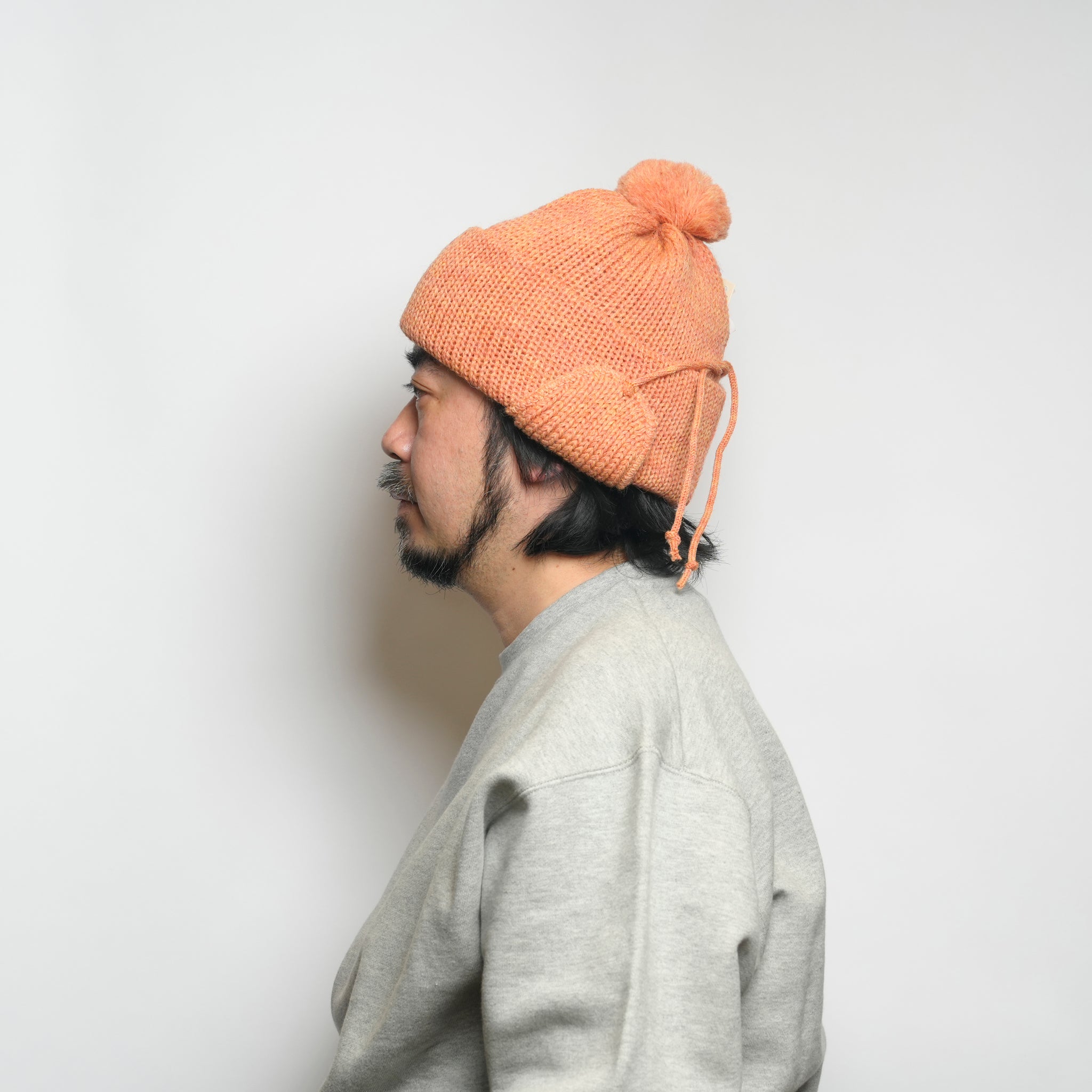 3g Solid Bobcap w / ear Cover & PomPom & Rope – August Peach | hl-25fw-0007_August Peach | HIGHLAND 2000【ネコポス選択可能】