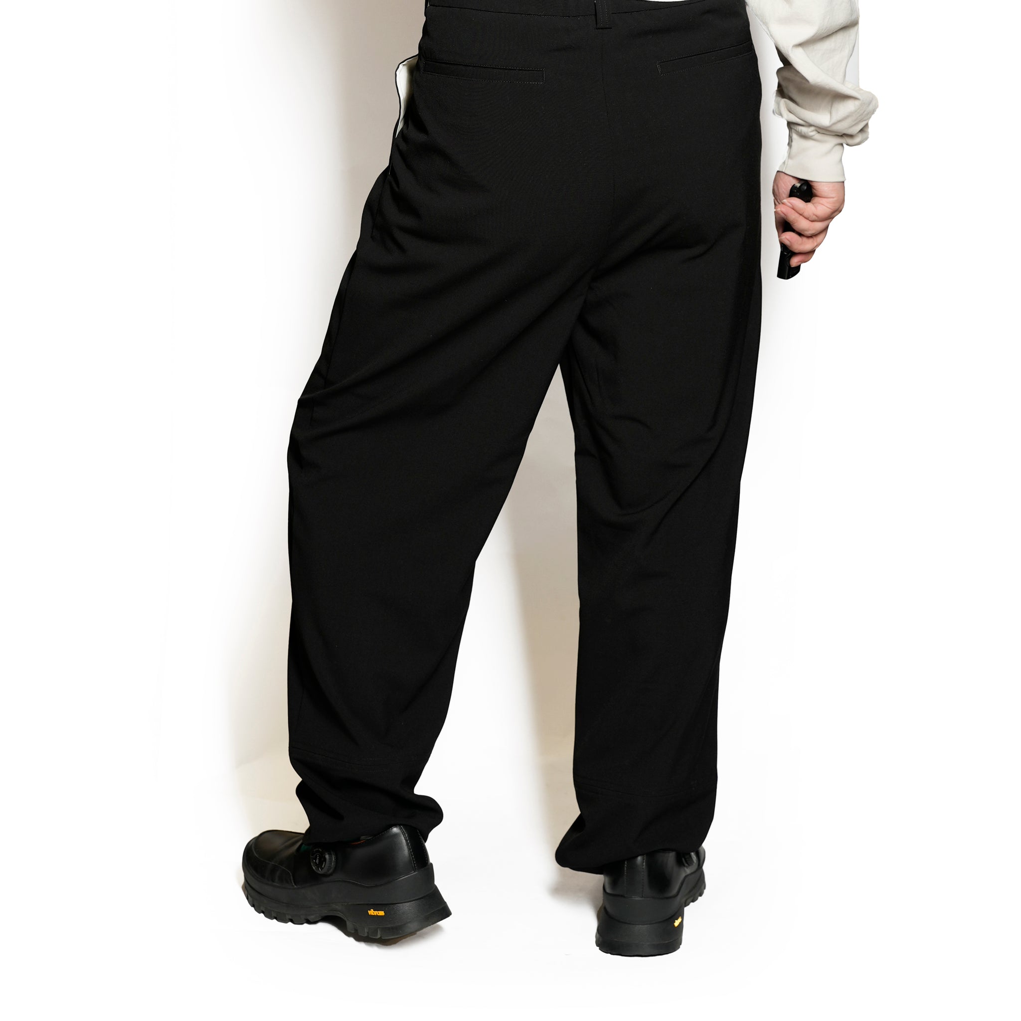 M-2410452_Black | 2Tuck Pants | Color:Black【MODEM DESIGN_モデムデザイン】