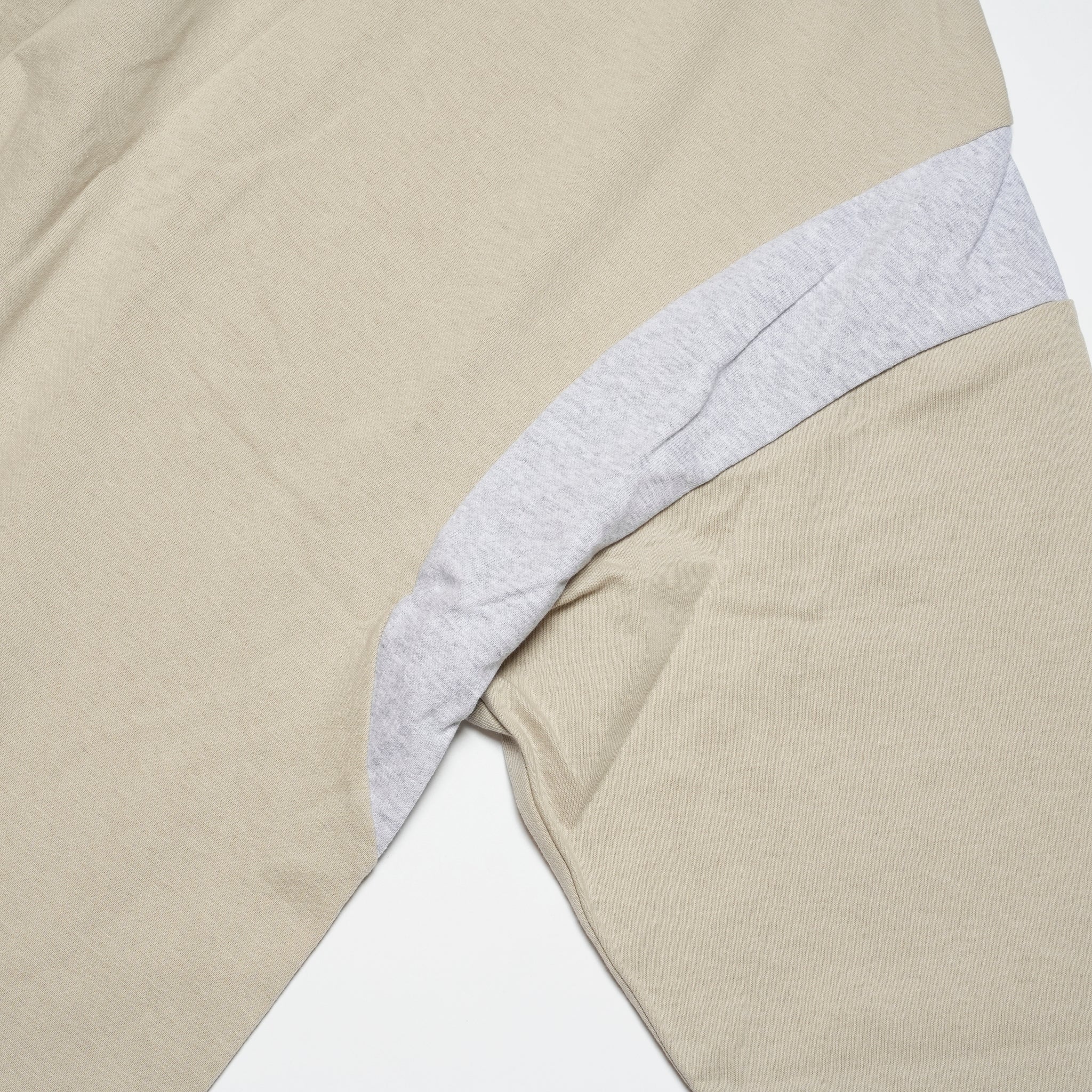 TALK ON YOUR BACK L/S T-SHIRT | Color_G Beige | No_sf25aw-19_g beige【STOF_ストフ】