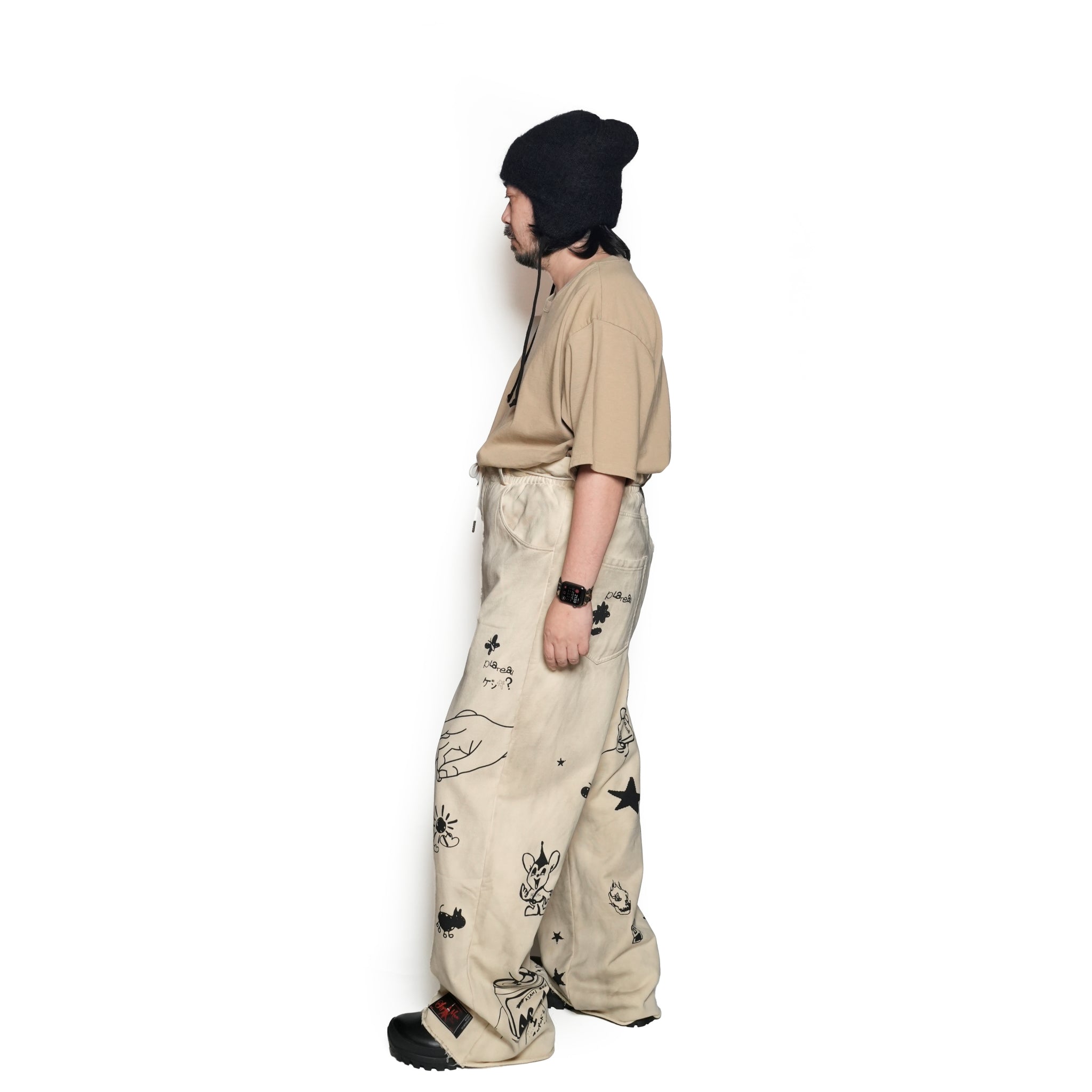 Pla24awcol3-2_Dirty beige | x SYU.Man illustrator pants | Color:Dirty Beige【PLATEAU STUDIO_プラトー スタジオ】