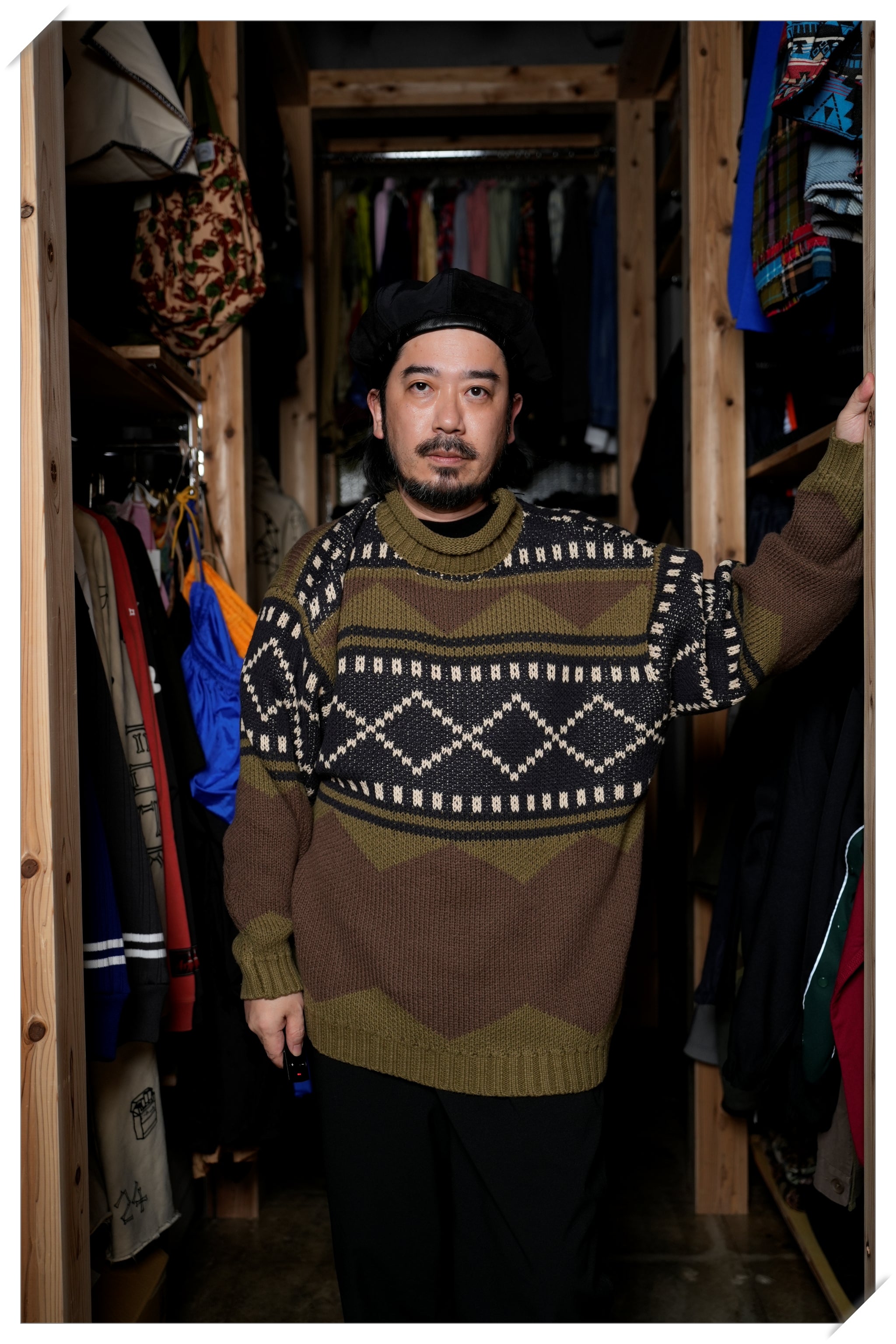 M-2404463 | Lowgage retoro geometric pattern roll neck knit | Brown【MODEM DESIGN_モデムデザイン】