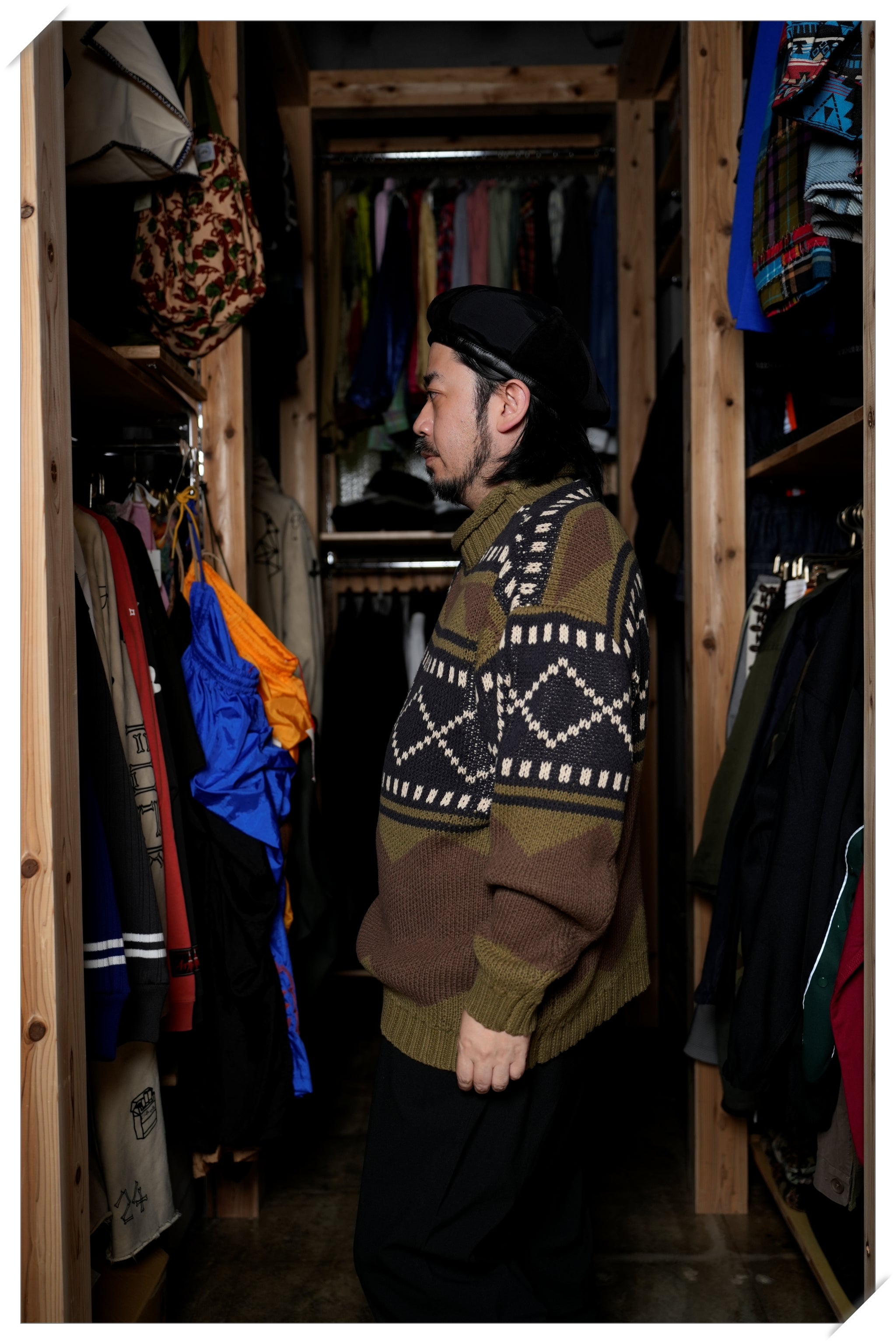 M-2404463 | Lowgage retoro geometric pattern roll neck knit | Brown【MODEM DESIGN_モデムデザイン】