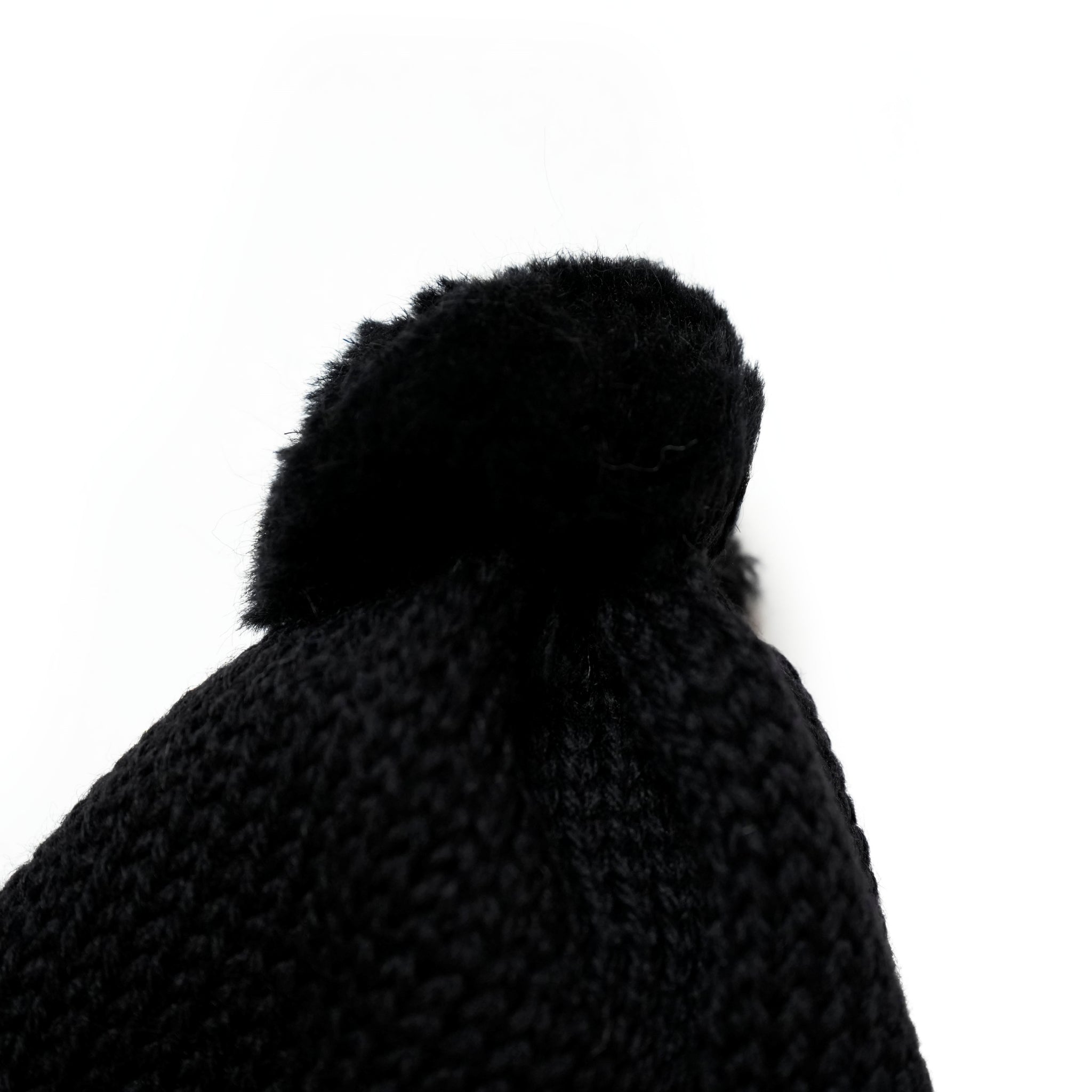 HL-24FW-0007_Black | 3g Solid Bobcap w/ear Cover&PomPom&Rope | Color:Black【HIGHLAND 2000_ハイランドトゥーサウザンド】【ネコポス選択可能】