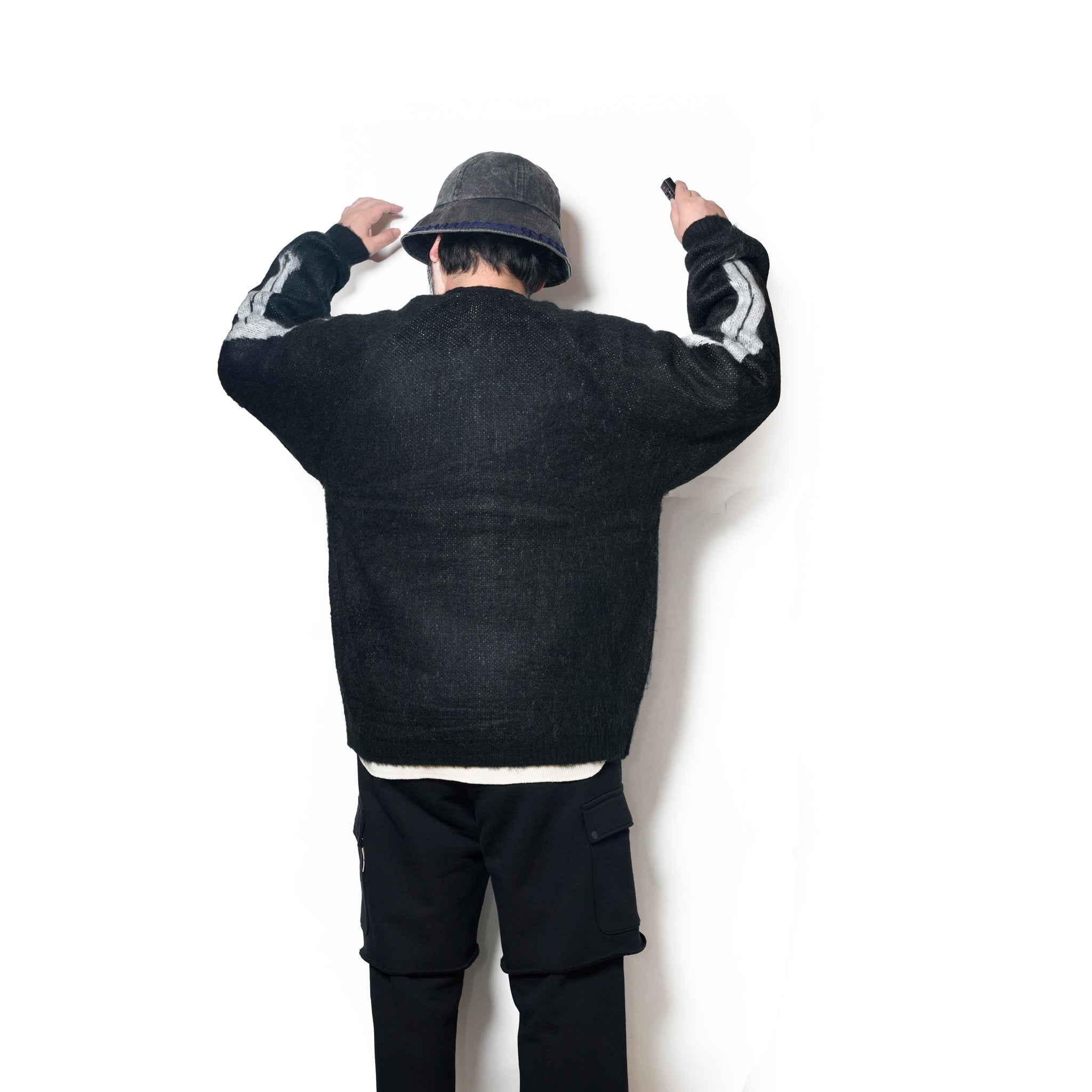 raglan sleeve logo cardigan | Color_Skull | No_tl25f022_skull【THRIFTY LOOK_スリフティールック】