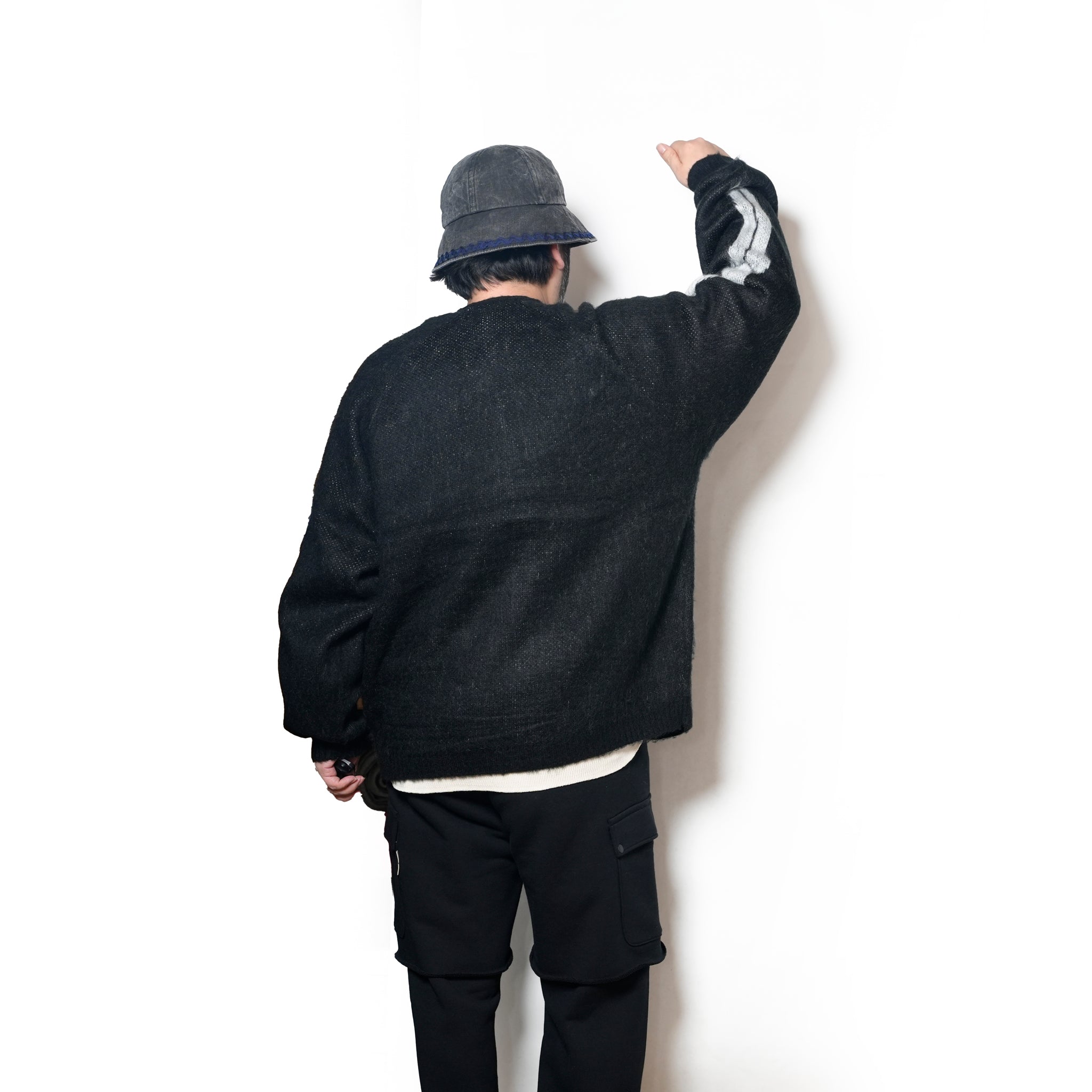 raglan sleeve logo cardigan | Color_Skull | No_tl25f022_skull【THRIFTY LOOK_スリフティールック】