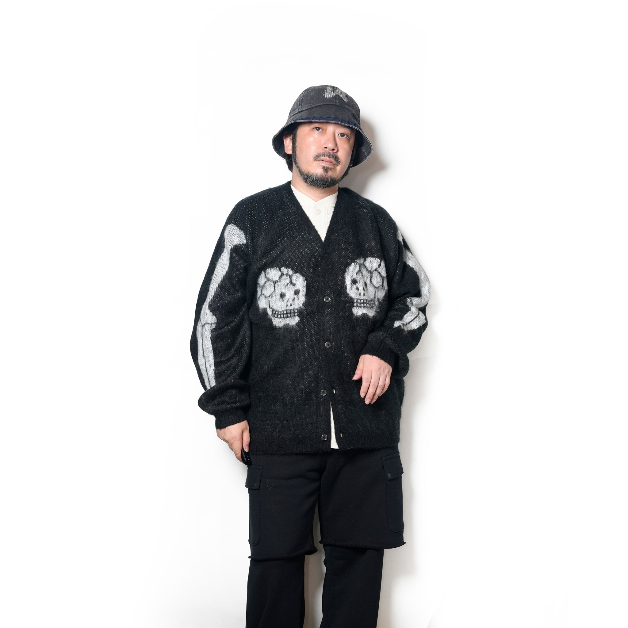 raglan sleeve logo cardigan | Color_Skull | No_tl25f022_skull【THRIFTY LOOK_スリフティールック】