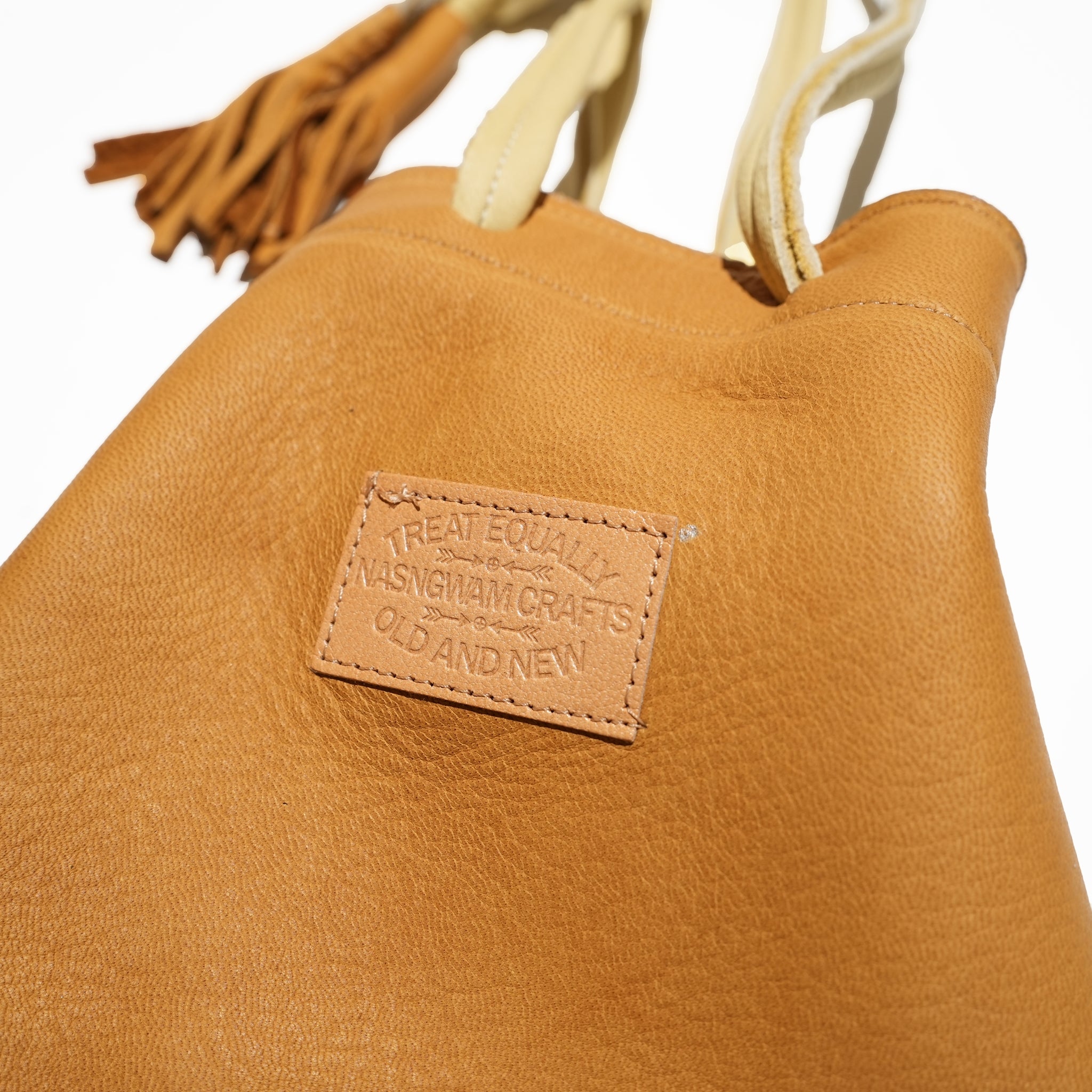 No:EM2326402 | Name:DEARSKIN WHISKY BAG | Color:Camel/Black【NASNGWAM_ナスングワム】