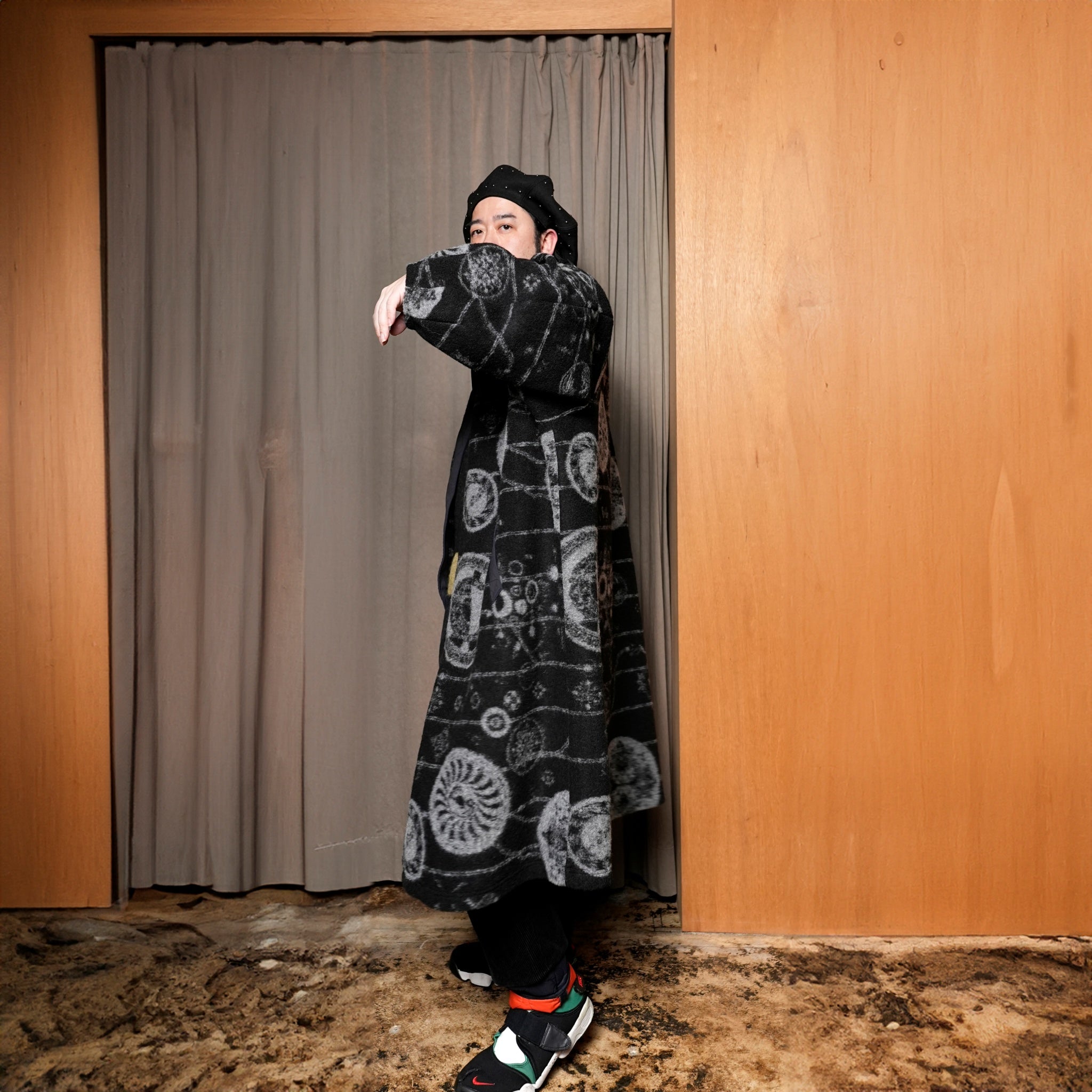 SF24AW-15_CIRCLE | Roots JQ light Coat | Color:Circle【STOF_ストフ】