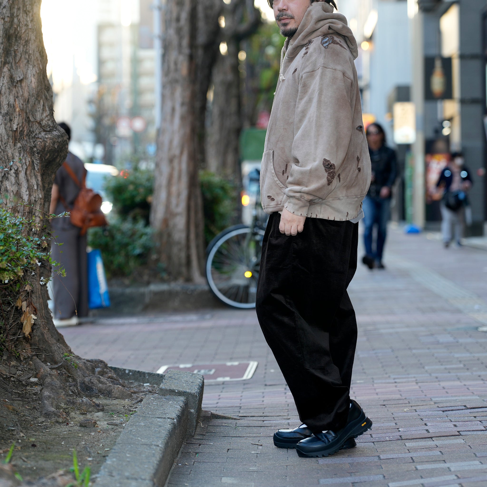 Distressed Sweat Parka | Color_Brown | No_lot : 25#07-3030-0_brown【MINAMI ANDERSON_ミナミアンダーソン】