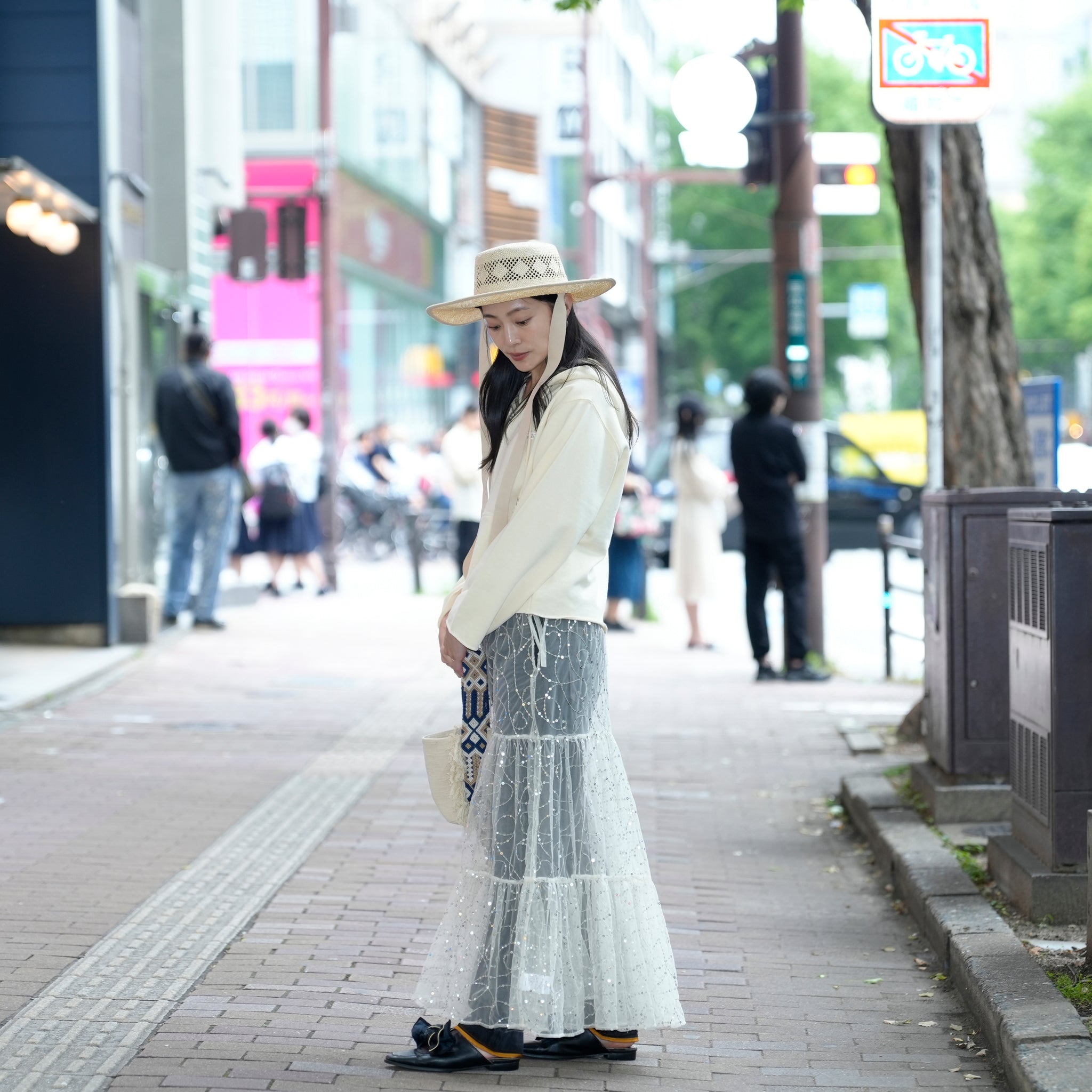 020351SN2_Ecru | SHINY SEQUIN EMBROIDERY SKIRT | Color:Ecru【SARA MALLIKA_サラマリカ】