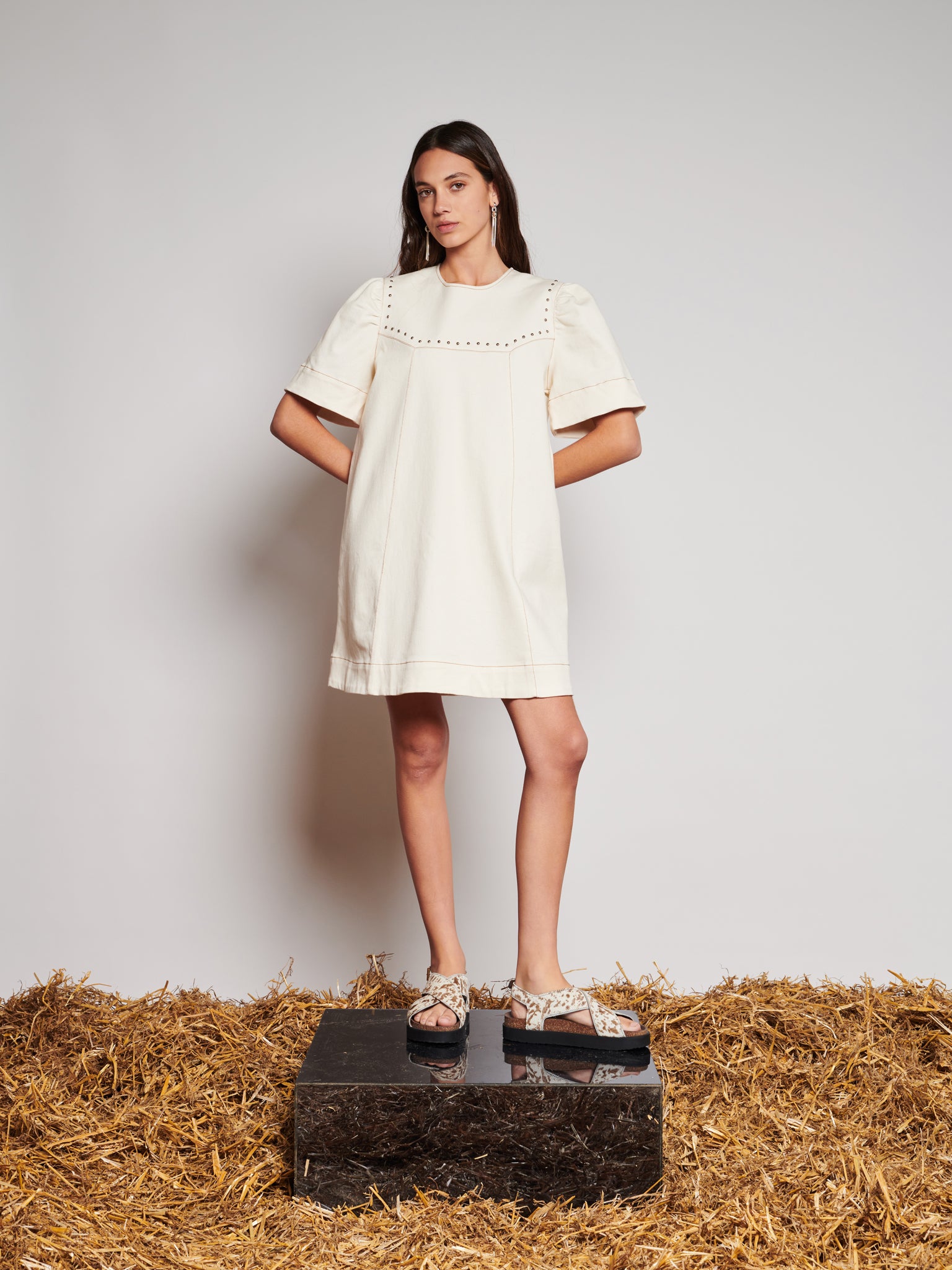 Quincey Drill Mini Dress | Color_Ivory | No_32GH01DRG1013IVO_IVORY【GHOSPELL_ゴスペル】