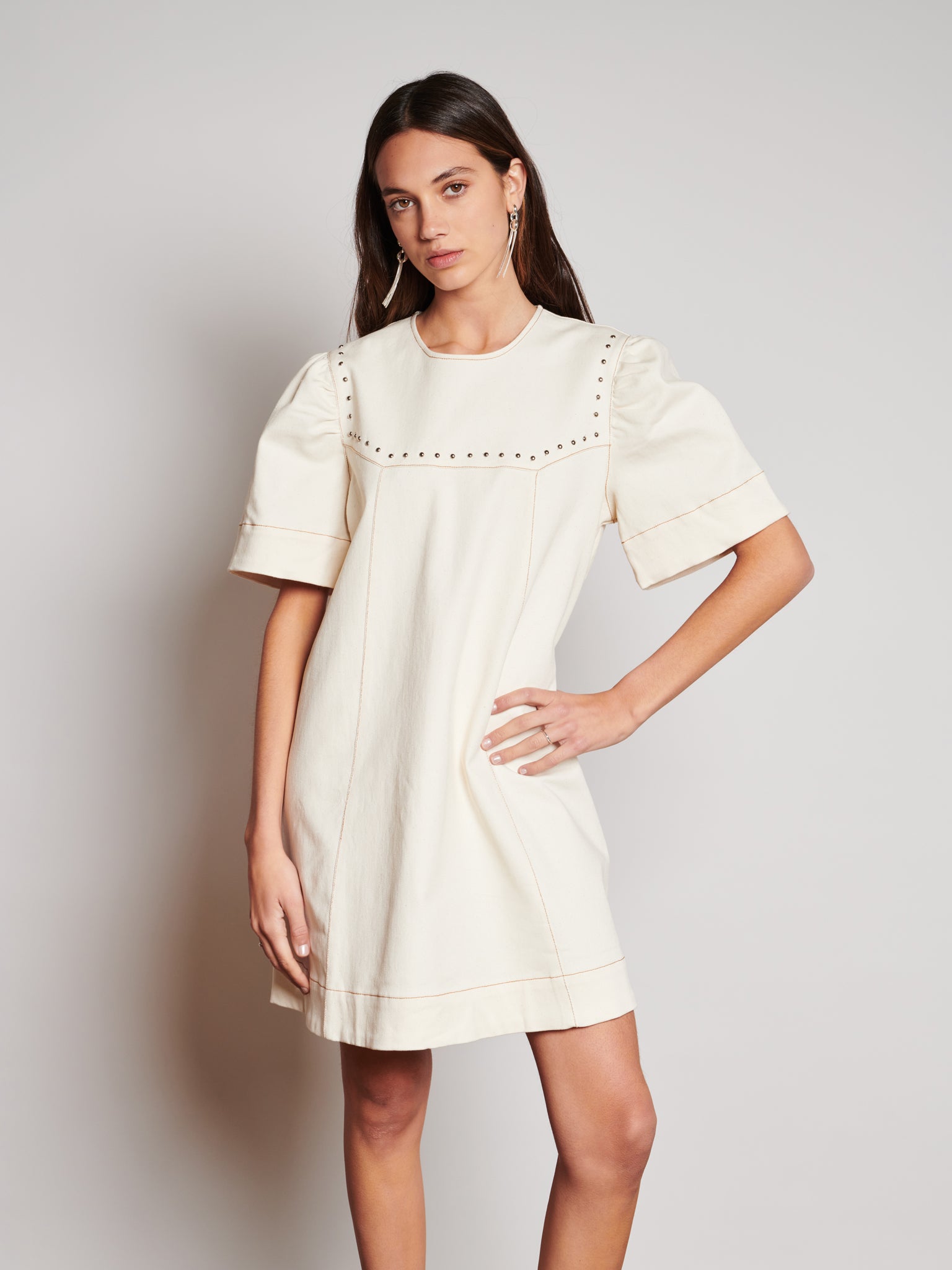 Quincey Drill Mini Dress | Color_Ivory | No_32GH01DRG1013IVO_IVORY【GHOSPELL_ゴスペル】