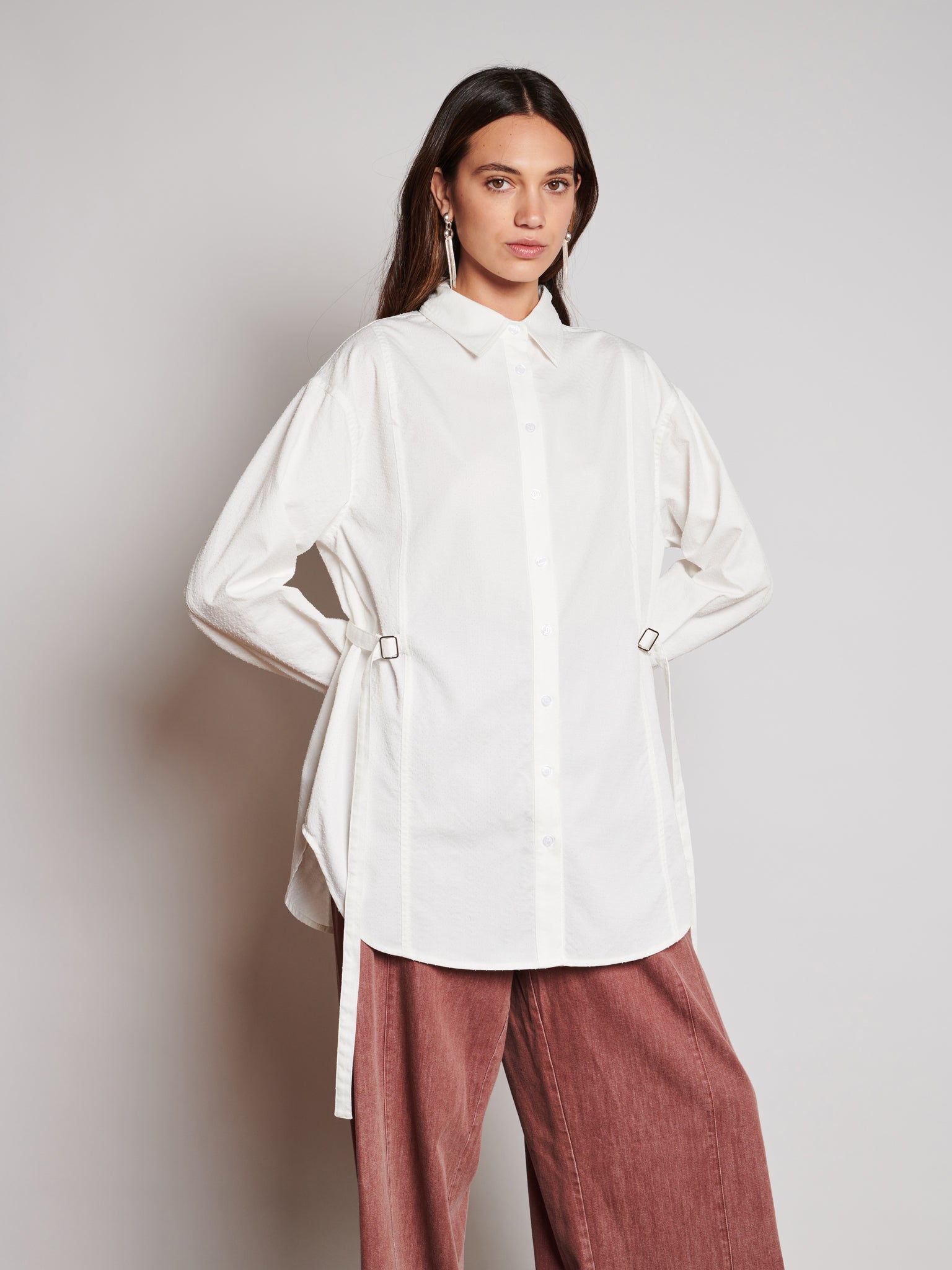 Beth Oversized Shirt | Color_Ivory | No_32GH01BLG365IVO_IVORY【GHOSPELL_ゴスペル】