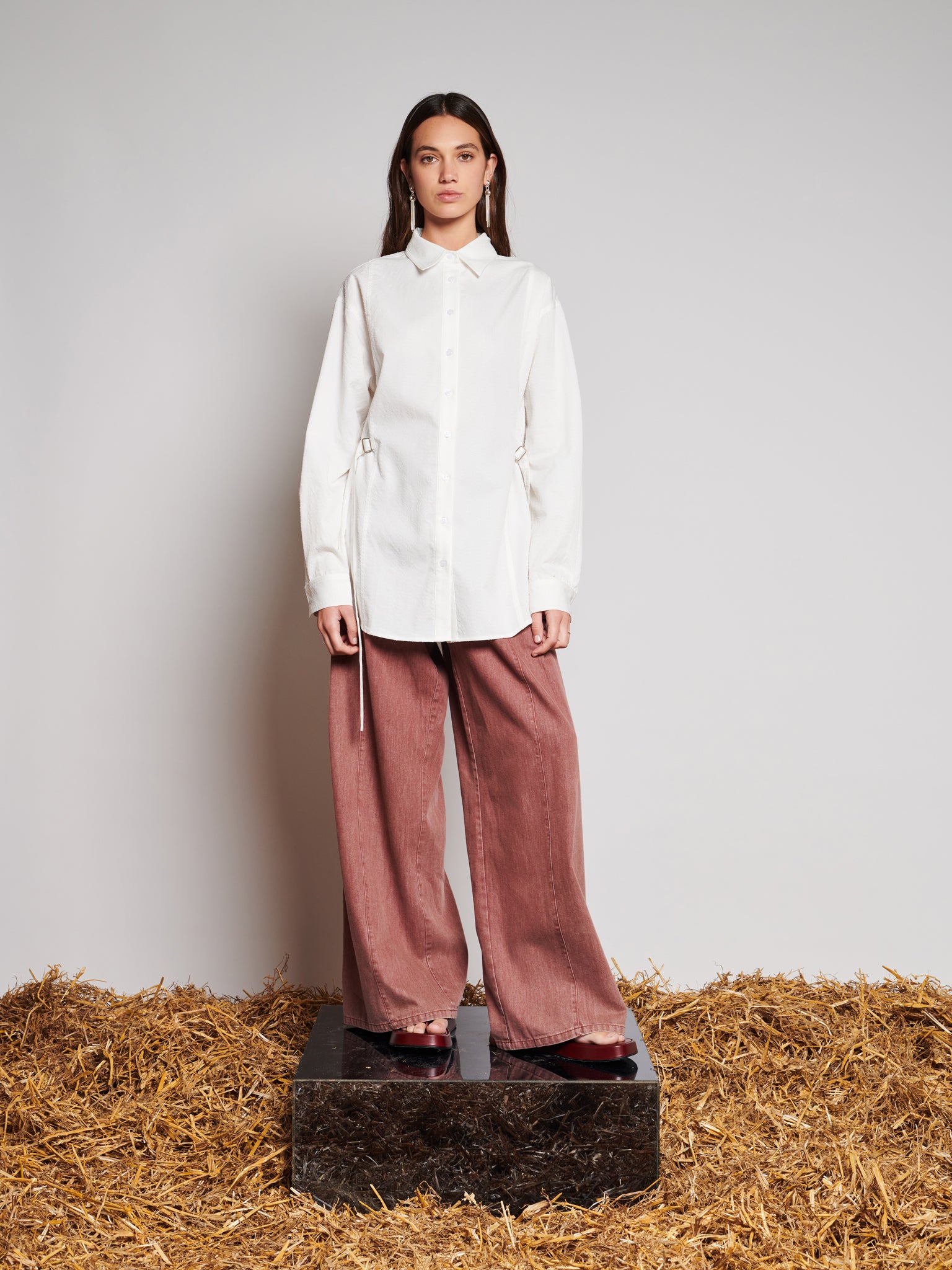 Beth Oversized Shirt | Color_Ivory | No_32GH01BLG365IVO_IVORY【GHOSPELL_ゴスペル】