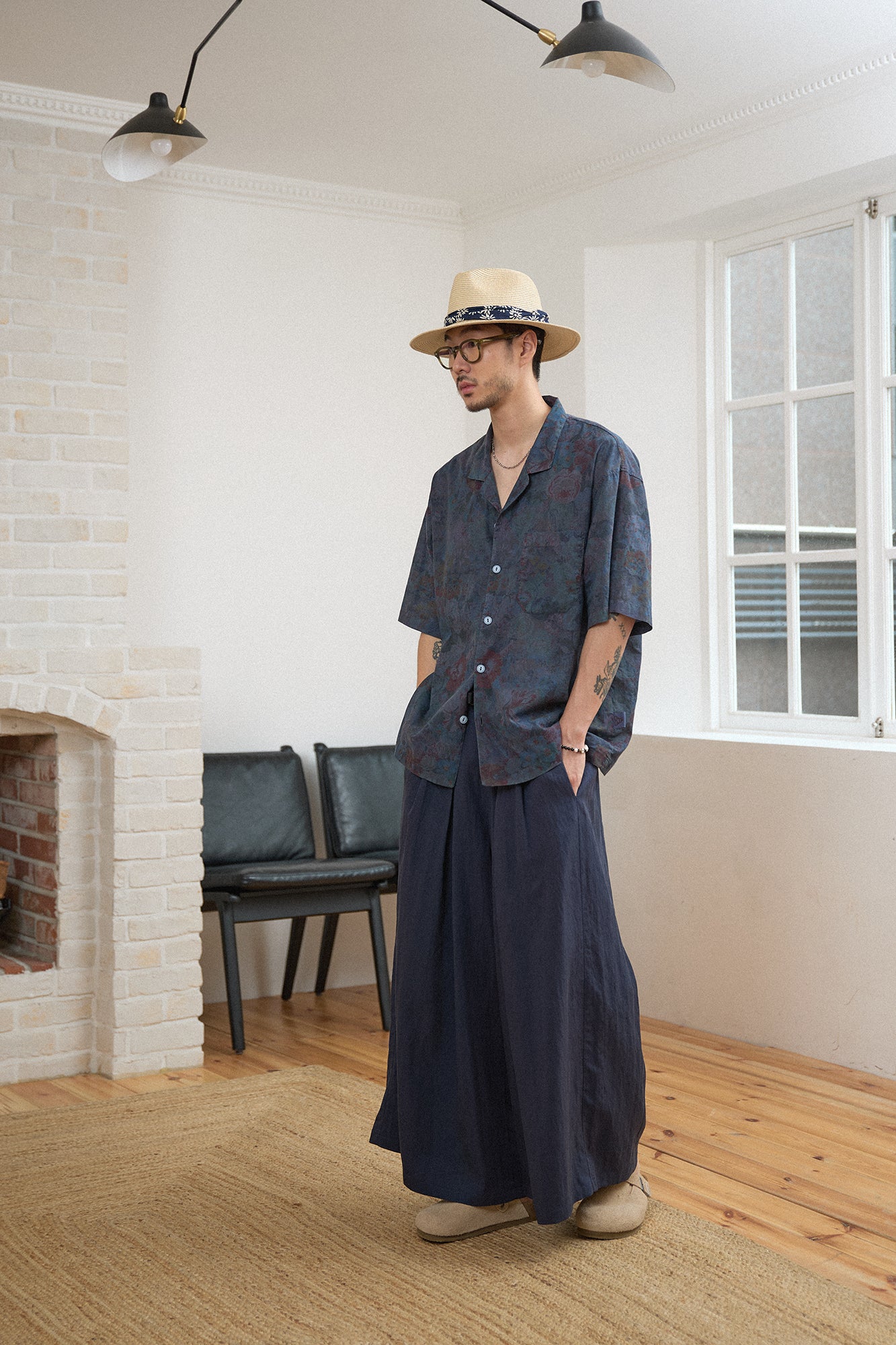 G72203_NV | 80S COTTON FLOWER HAWAIIAN SHIRTS-NV | Color:Navy【GORT_ゴート】