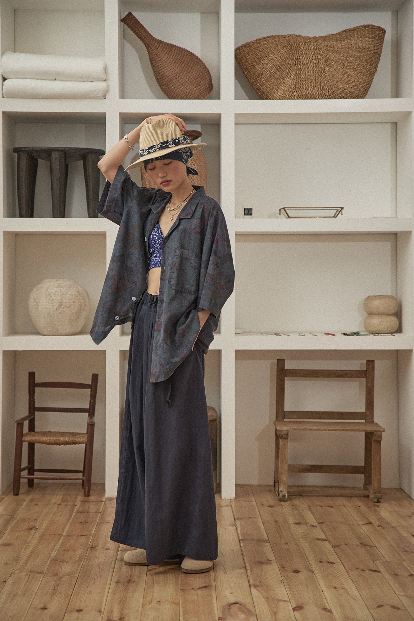 G72203_NV | 80S COTTON FLOWER HAWAIIAN SHIRTS-NV | Color:Navy【GORT_ゴート】