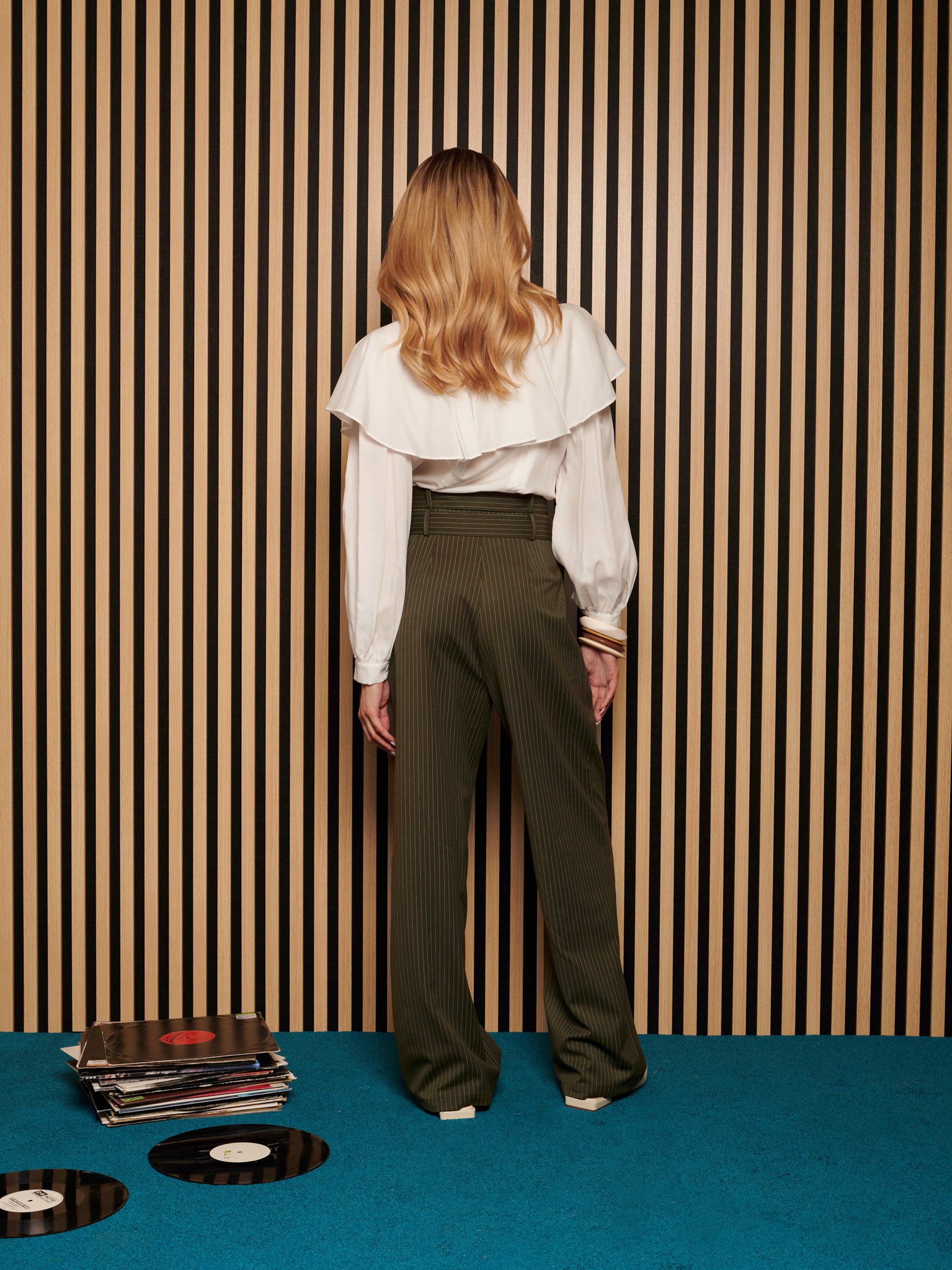 Marla Cape Blouse | Color_White | No_32GH02BLG369WHT_WHITE【GHOSPELL_ゴスペル】