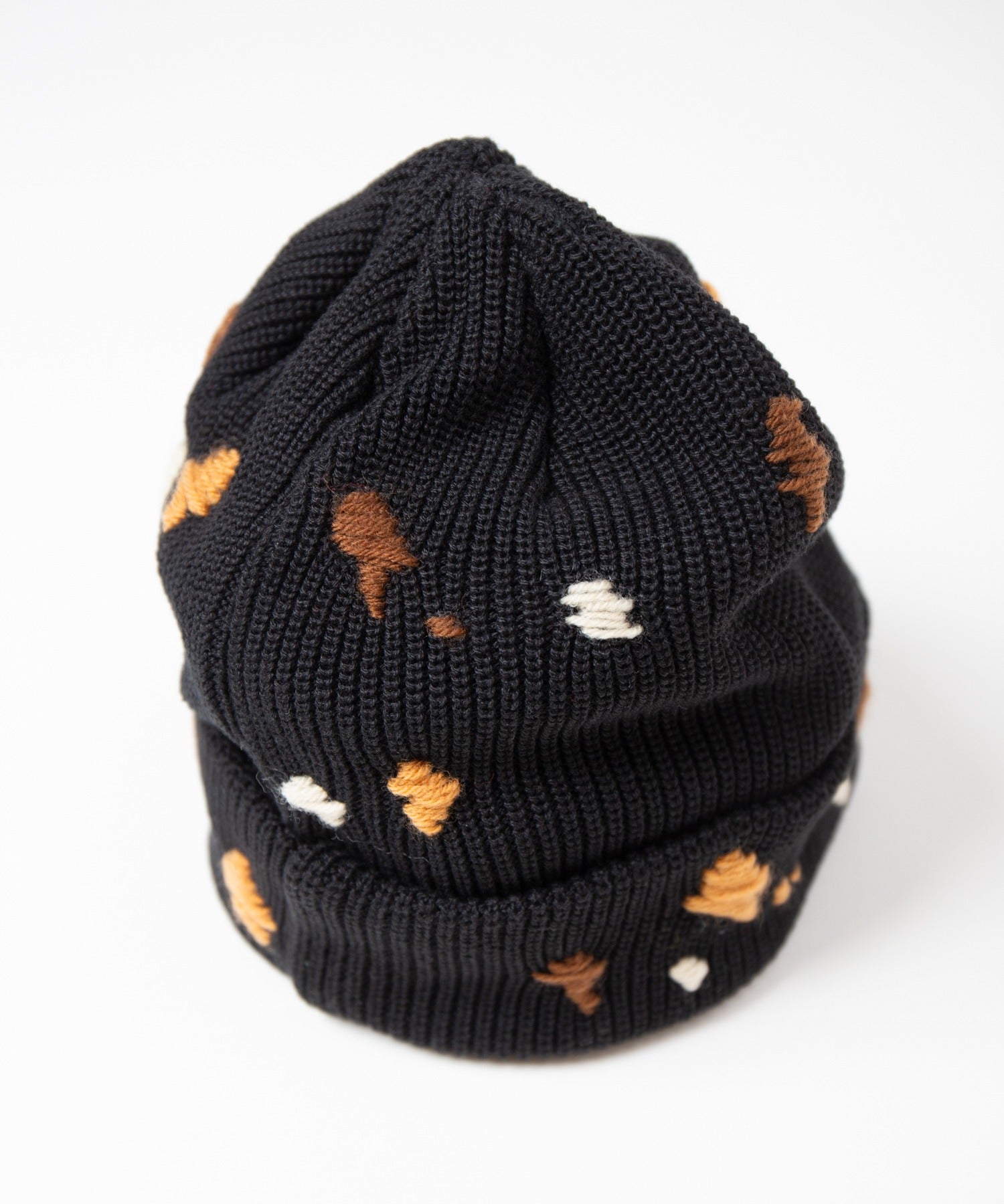 Dirt Embroidery Knit Cap – Black | INDIETRO ASSOCIATION | 入荷予定アイテム
