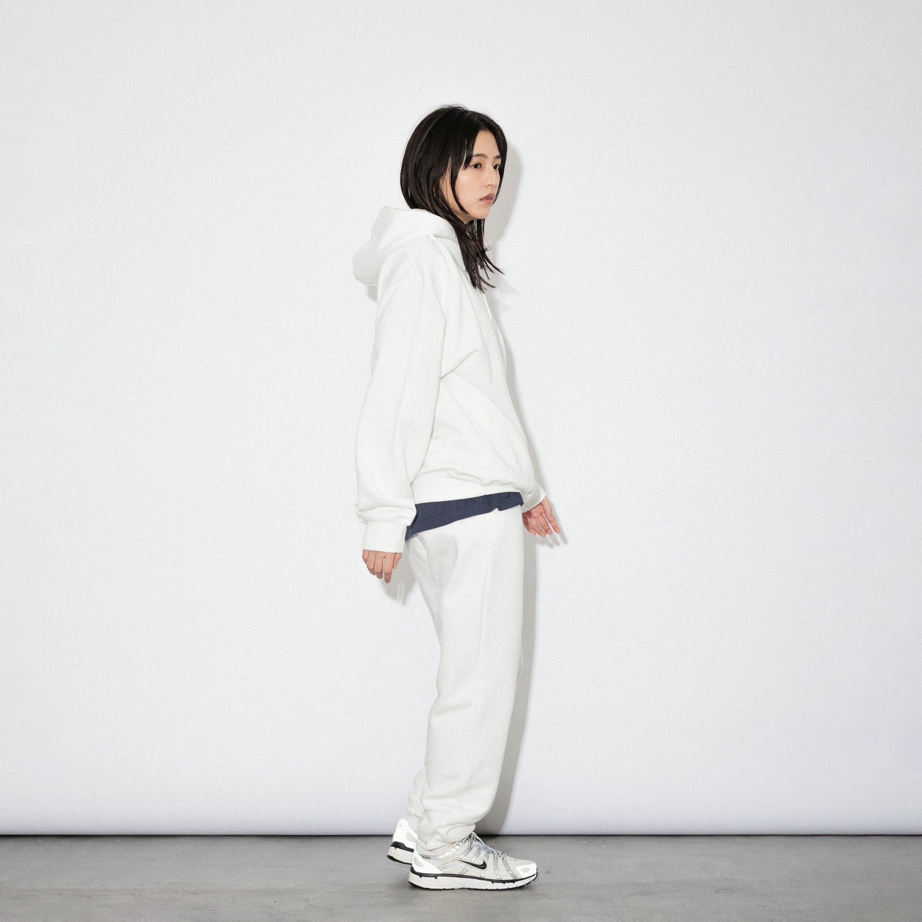 KN-HS-SP-01_WH | Heavy Hooded Sweatshirt - Seam Pocket | Color:WHITE【Knuu（縫う）_ヌウ】