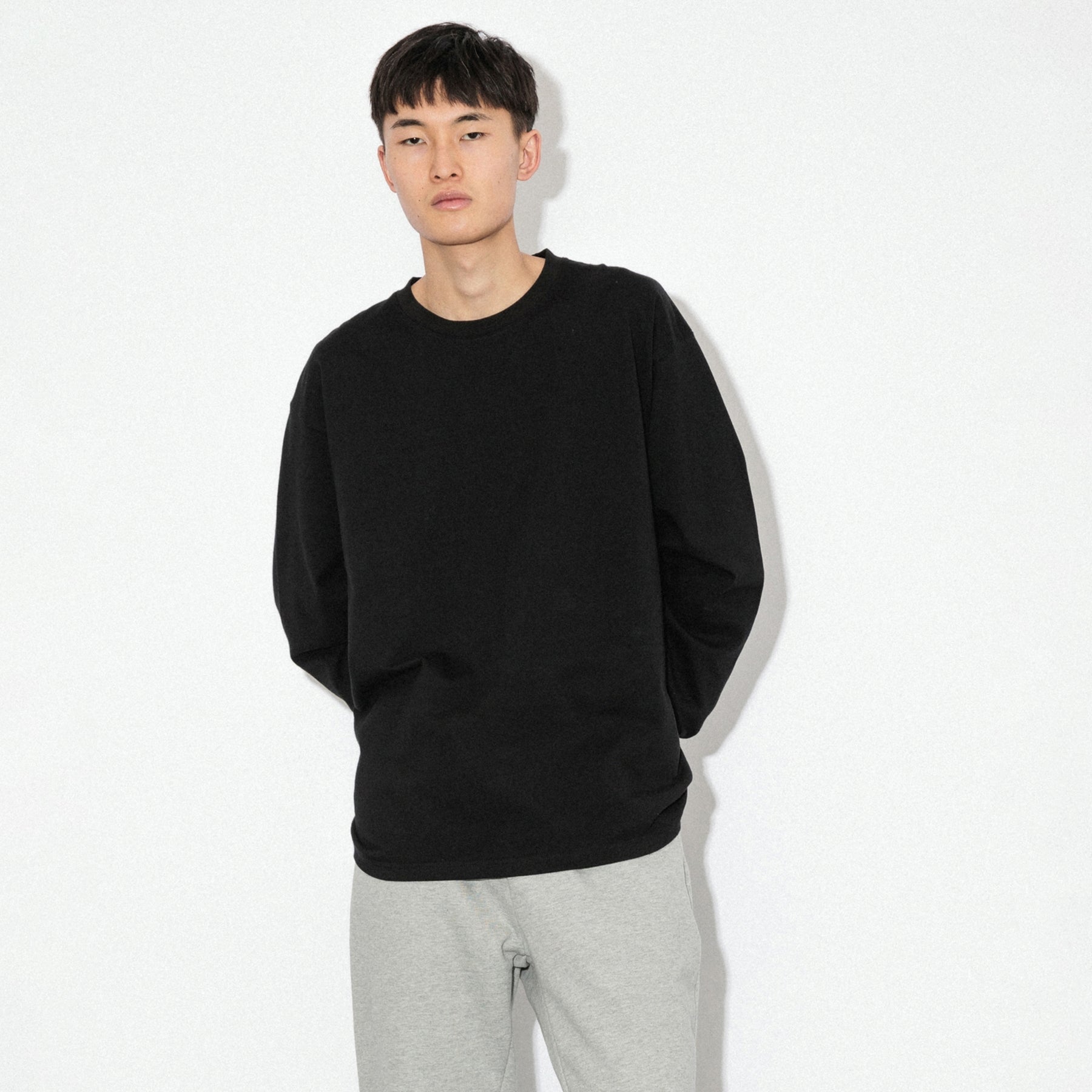 KN-LT-01_BL | Heavy Crewneck Long Sleeve T-Shirt | Color:BLACK【Knuu（縫う）_ヌウ】