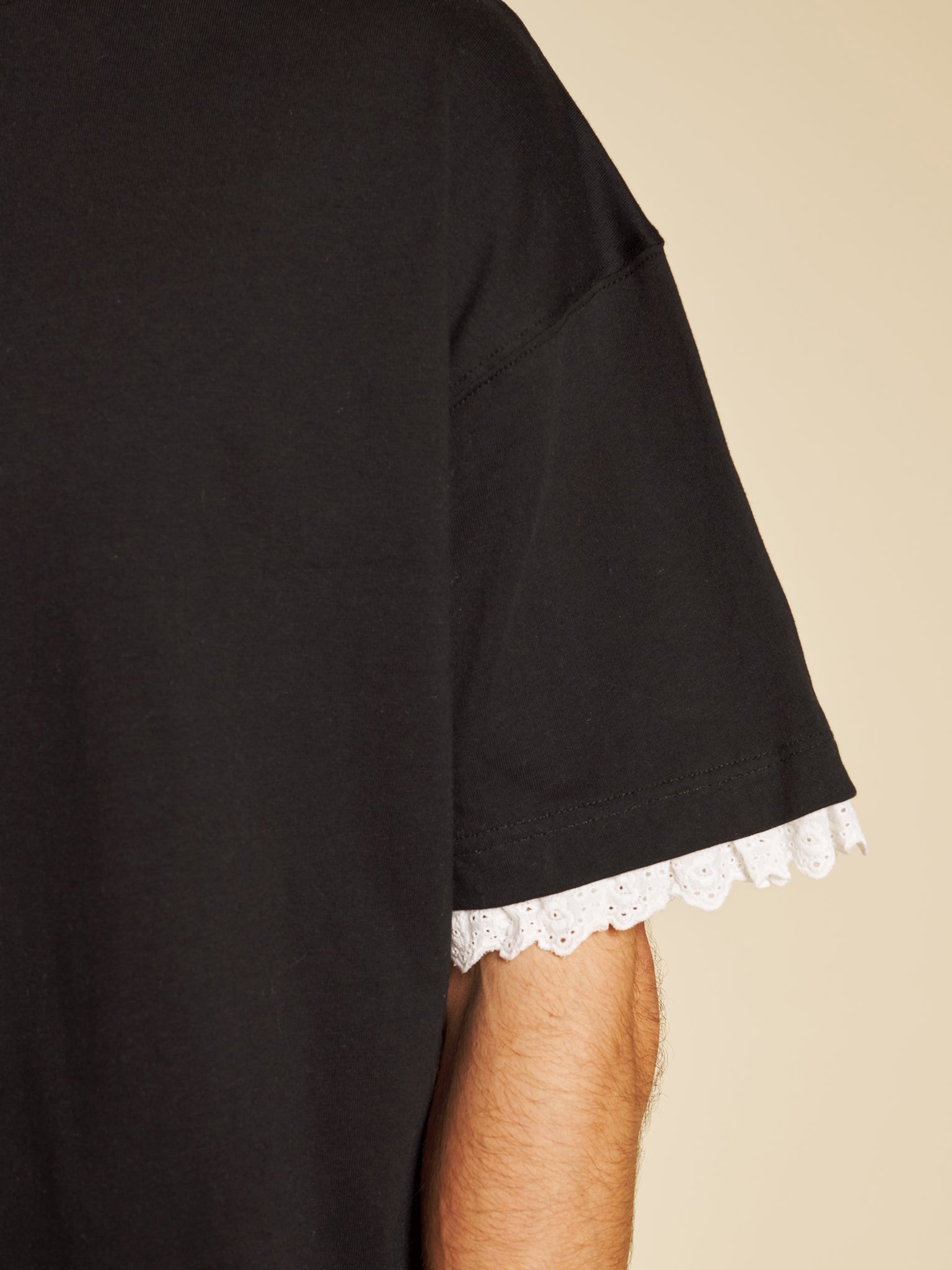 Aube Trim T-shirt – Black | SISTER JANE