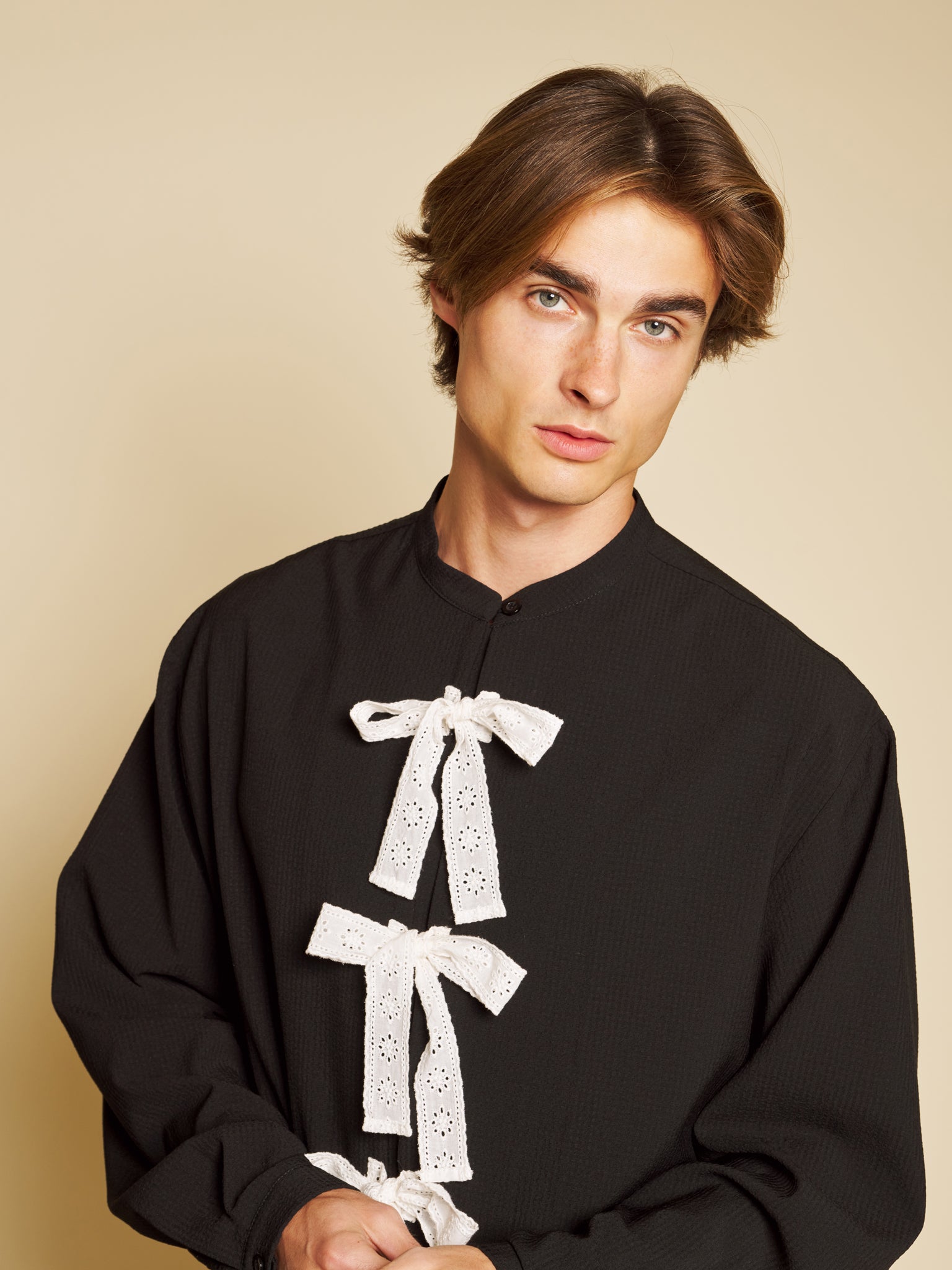 Easel Bow Shirt – Black | SISTER JANE