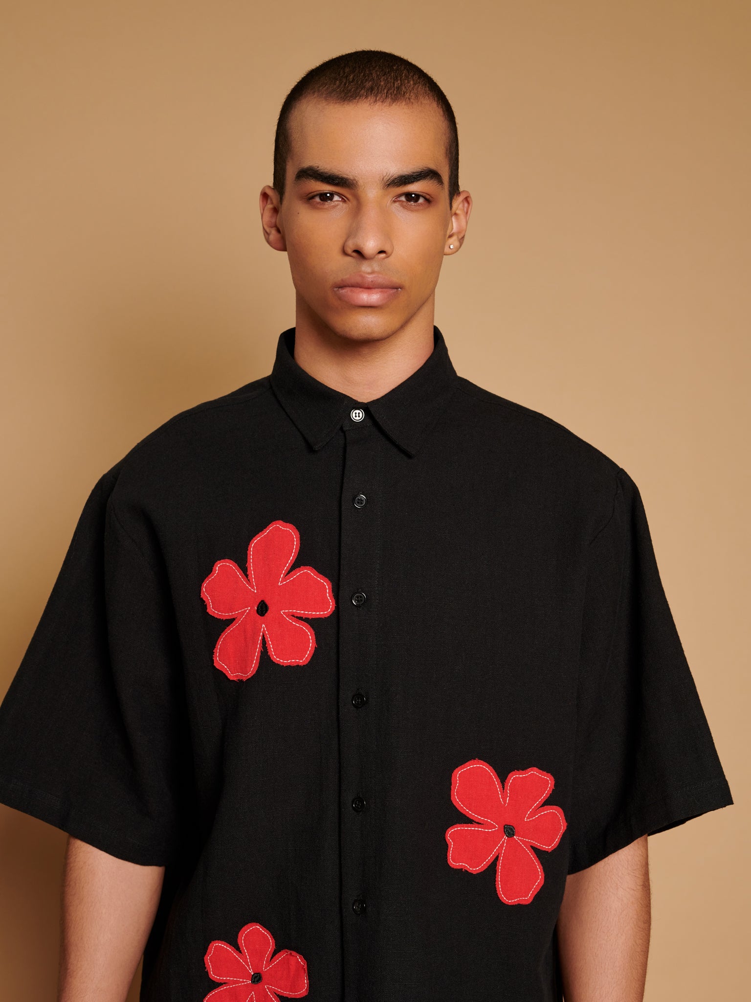 Camelia Applique Boxy Shirt | Color_Black | No_32SM00BLM152BLK_BLACK【SISTER JANE_シスタージェーン】