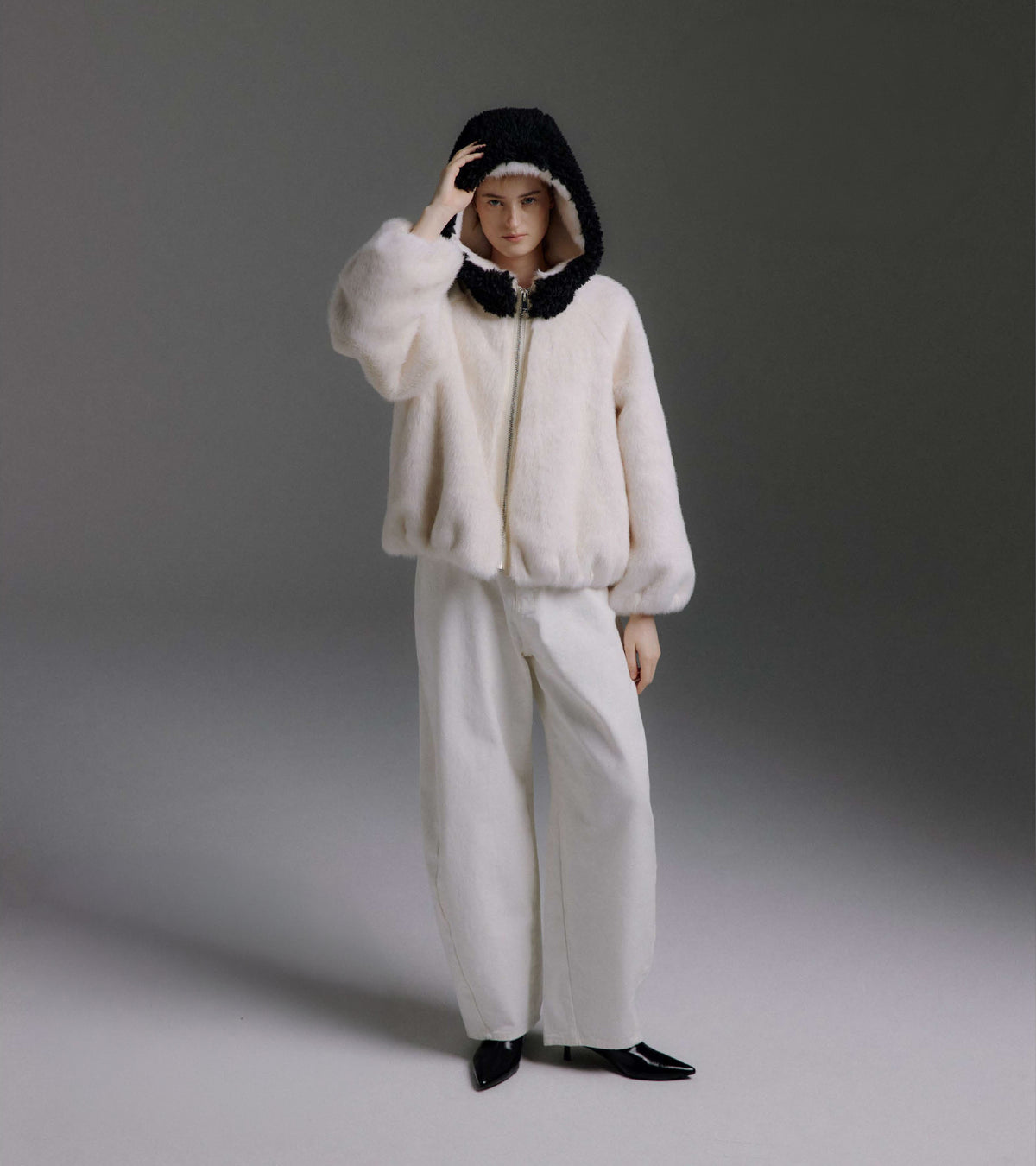 NADIA Faux Fur Hooded Zip-Up Jumper – S/WHITE | MOLLIOLLI