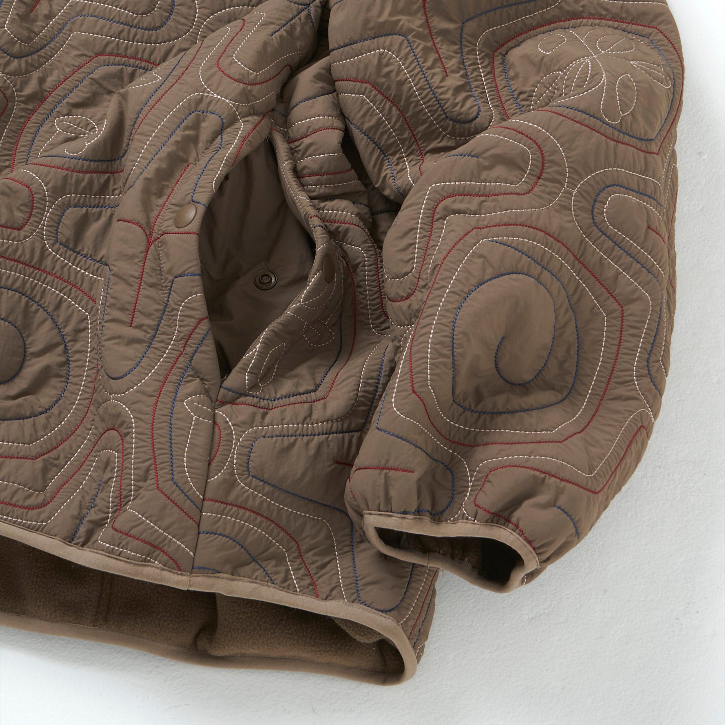 AINU Quilting Hoodie – Gray | NORBIT | 入荷予定アイテム