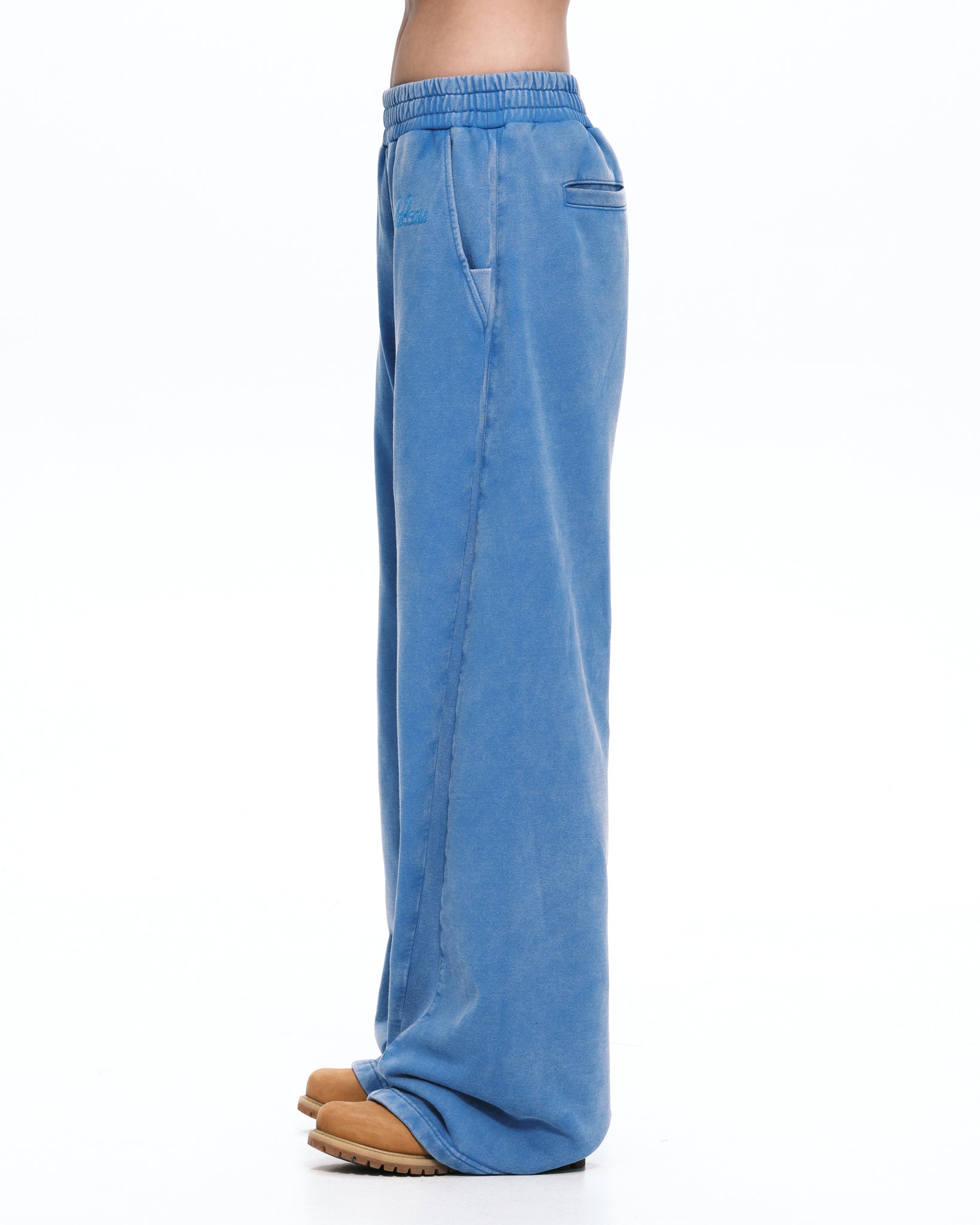 Curvy sweat pants | Color_Blue | No_pla25awp05-2_blue【PLATEAU STUDIO_プラトー スタジオ】【入荷予定アイテム・入荷連絡可能】