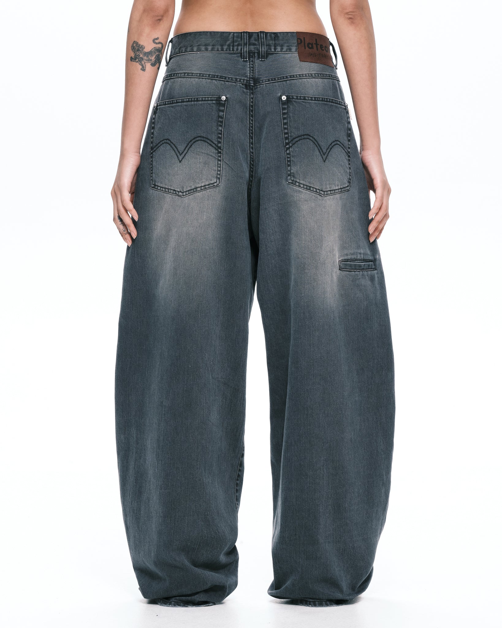 Curvy work pants | Color_Washed Grey | No_pla25awp02-2_washed grey【PLATEAU STUDIO_プラトー スタジオ】【入荷予定アイテム・入荷連絡可能】