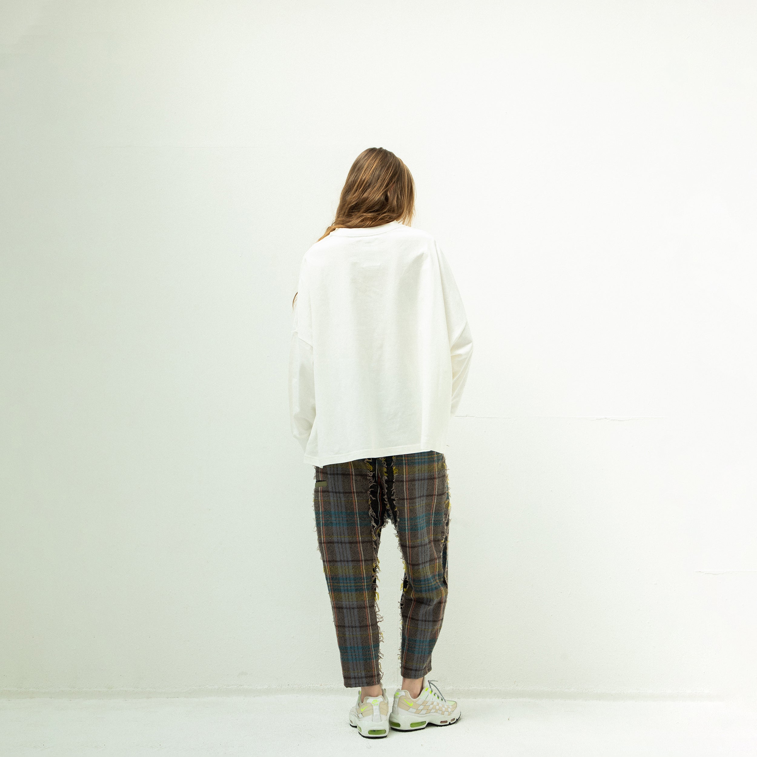 ECONOMY EMBROI L/S T-SHIRT | Color_White | No_sf25aw-20c_white【STOF_ストフ】【入荷予定アイテム・入荷連絡可能】