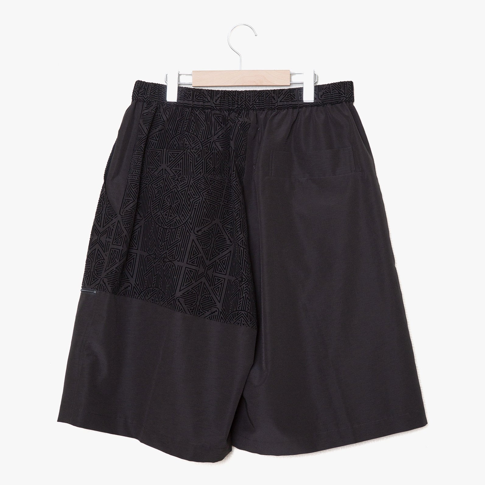 SF25SS-11_Black | Stone Yard Floc Wide Shorts | Color:Black【STOF_ストフ】【入荷予定アイテム・入荷連絡可能】