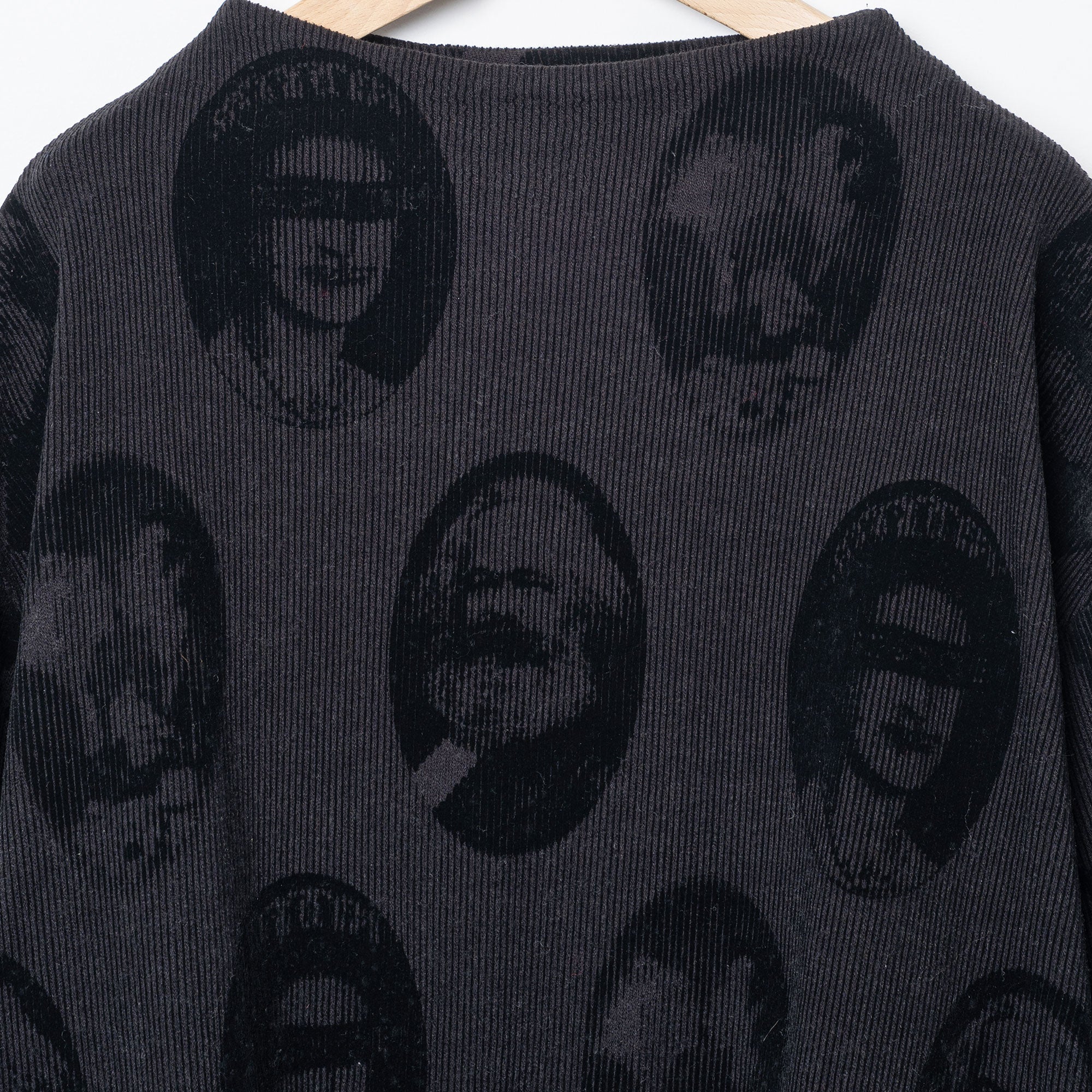 Anarchy/Flocky Pulover – Black | STOF | 入荷予定アイテム