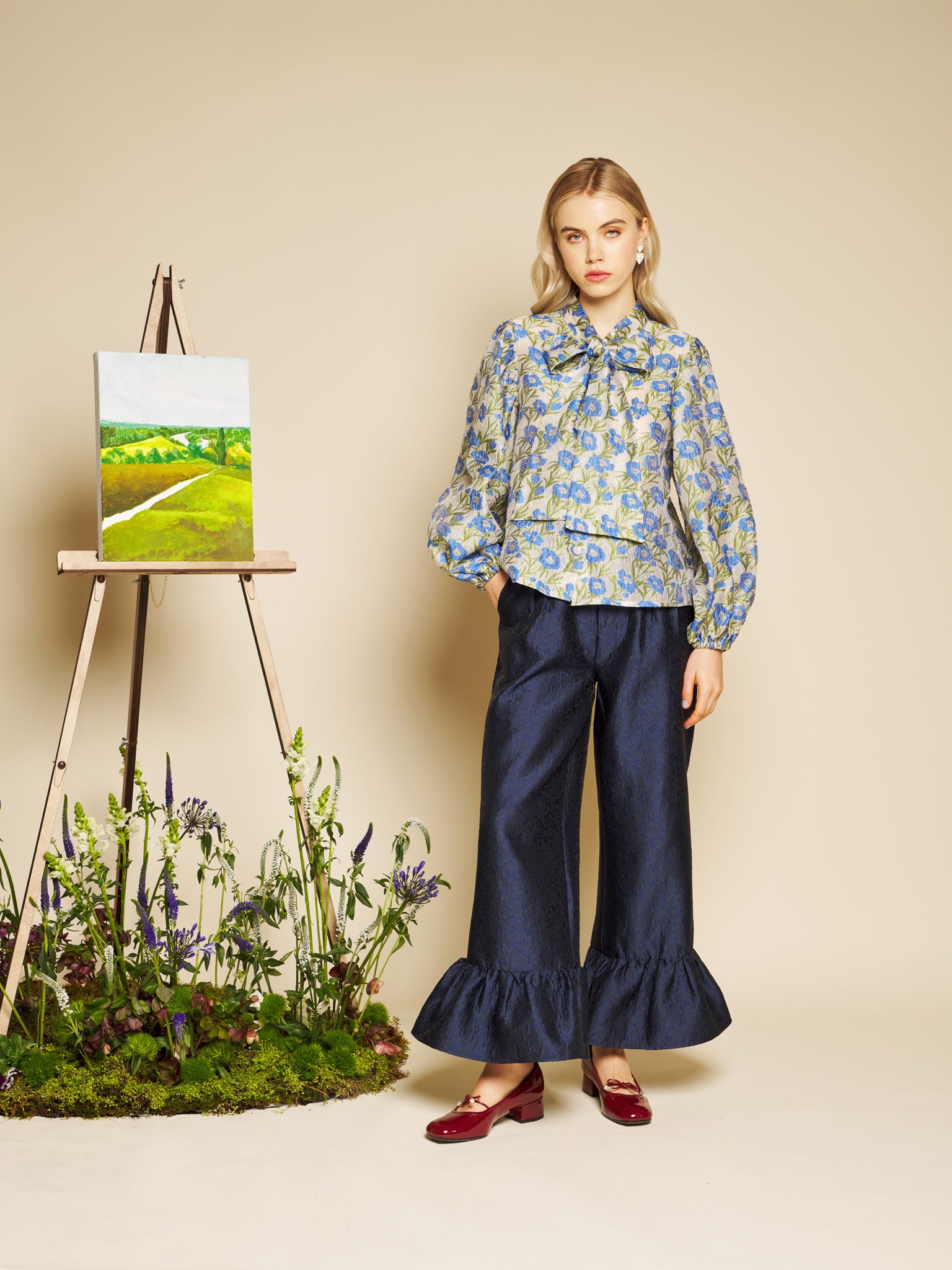 Orchid Jacquard Ruffle Trousers – Navy | SISTER JANE