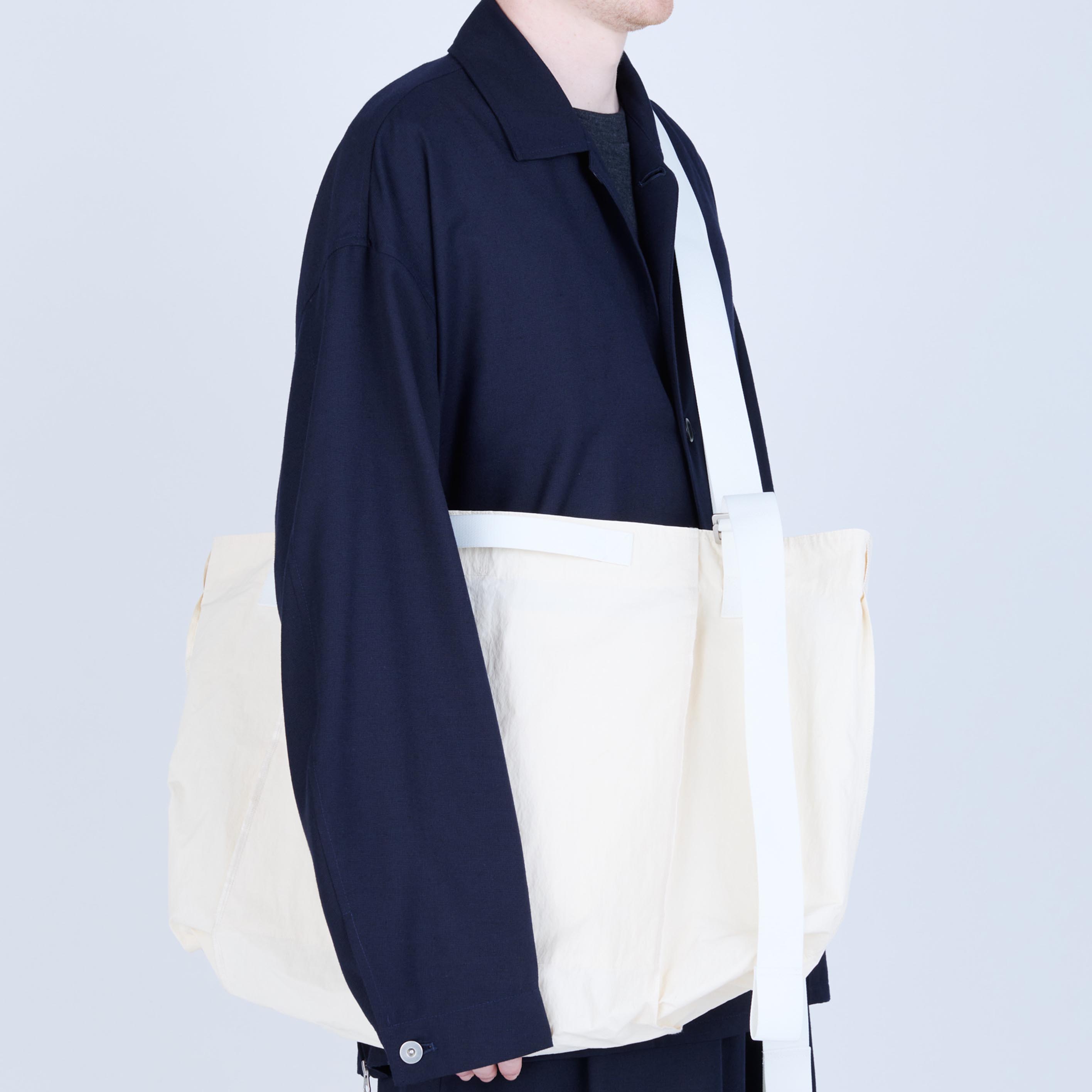 261 – Off White | UNTRACE
