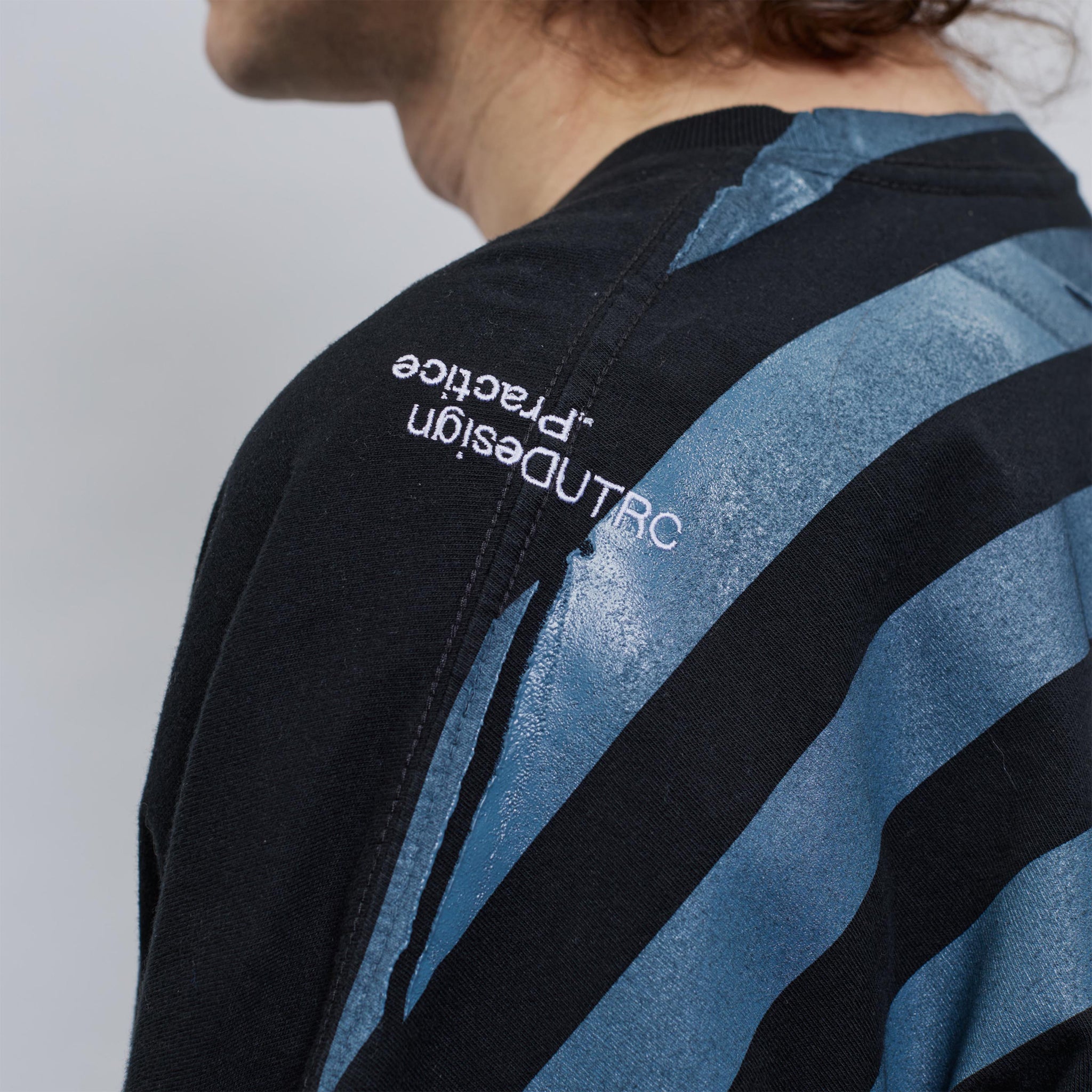_294 – Black X Steel Blue | UNTRACE